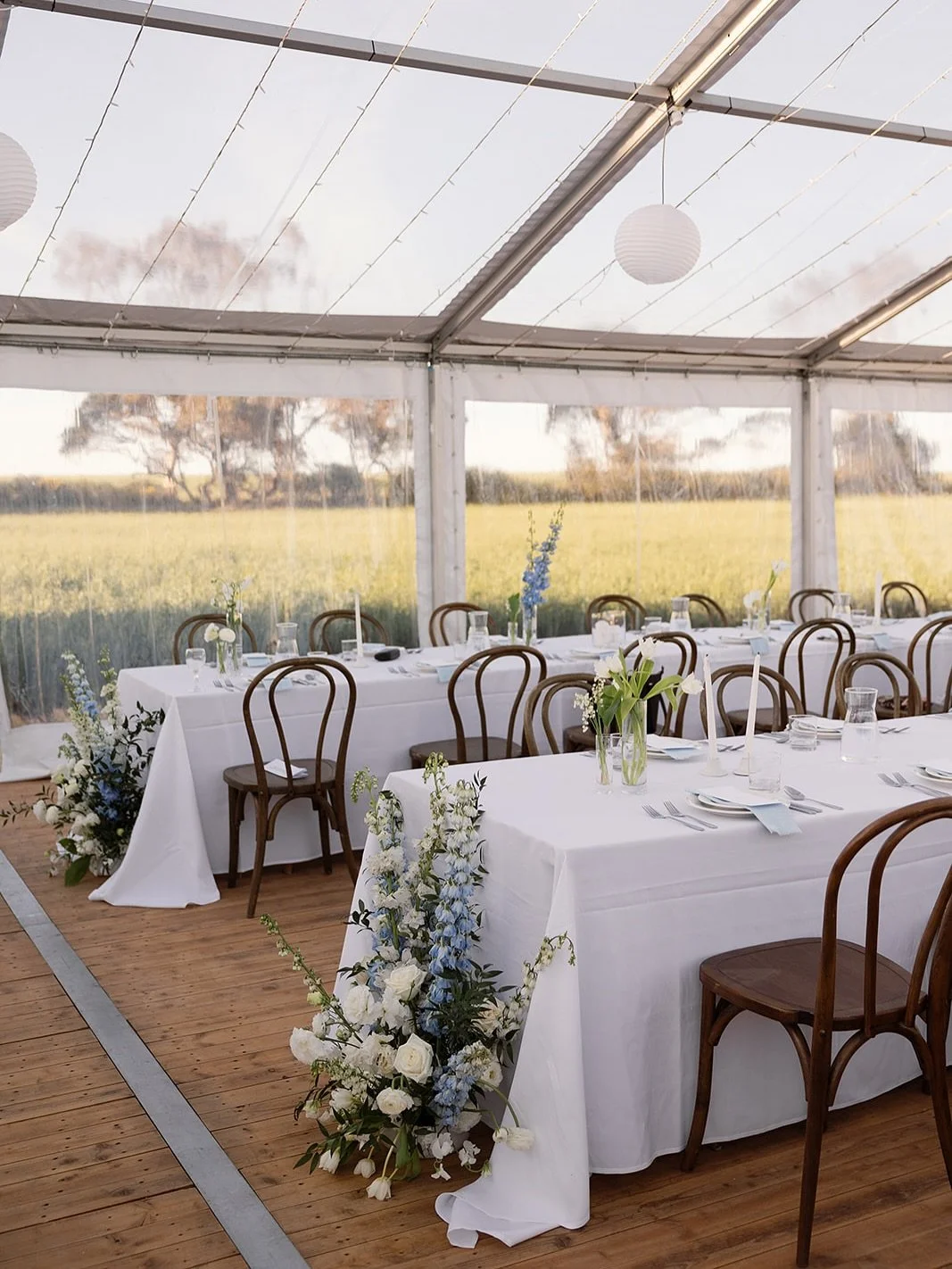 Hannah &amp; James- The Reception 🌾🚜🌞💙🕯️

Photography @smithandarcher 
Florals @flowerqueen_co 
Hire &amp; Styling @theeventquarter_