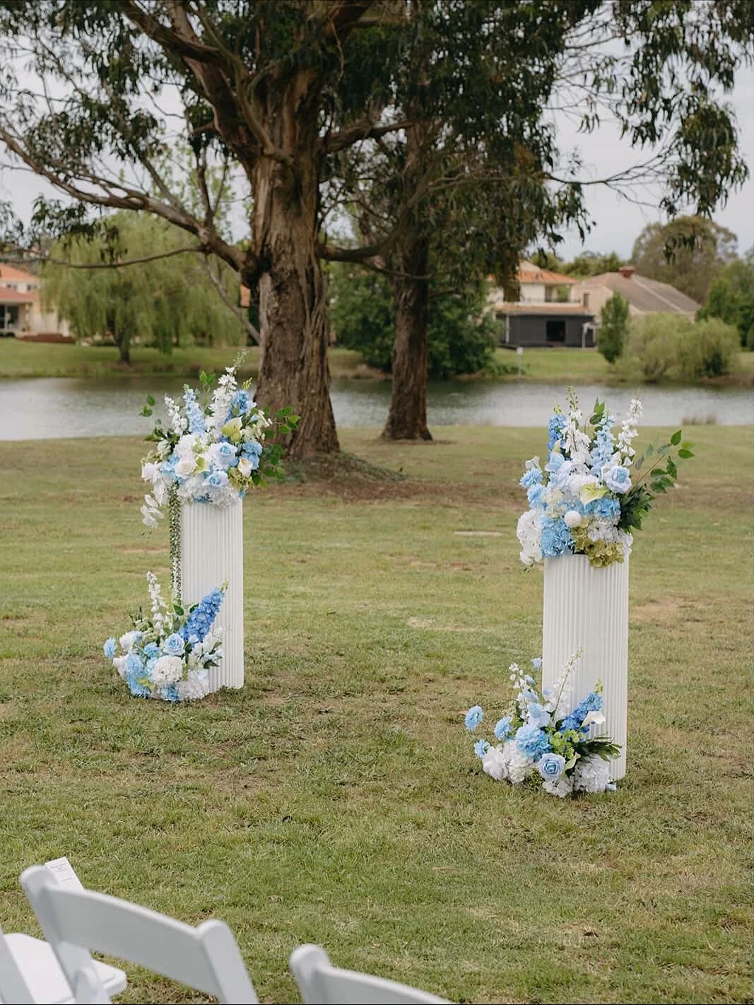 Megan &amp; David&rsquo;s Ceremony ⭐️ 
Plinths, Florals &amp; Signage by me 💍🌷

Photography by @whitesandwoods
Venue @hiddenvalleyresort_wallan 
@thegrove_hiddenvalley