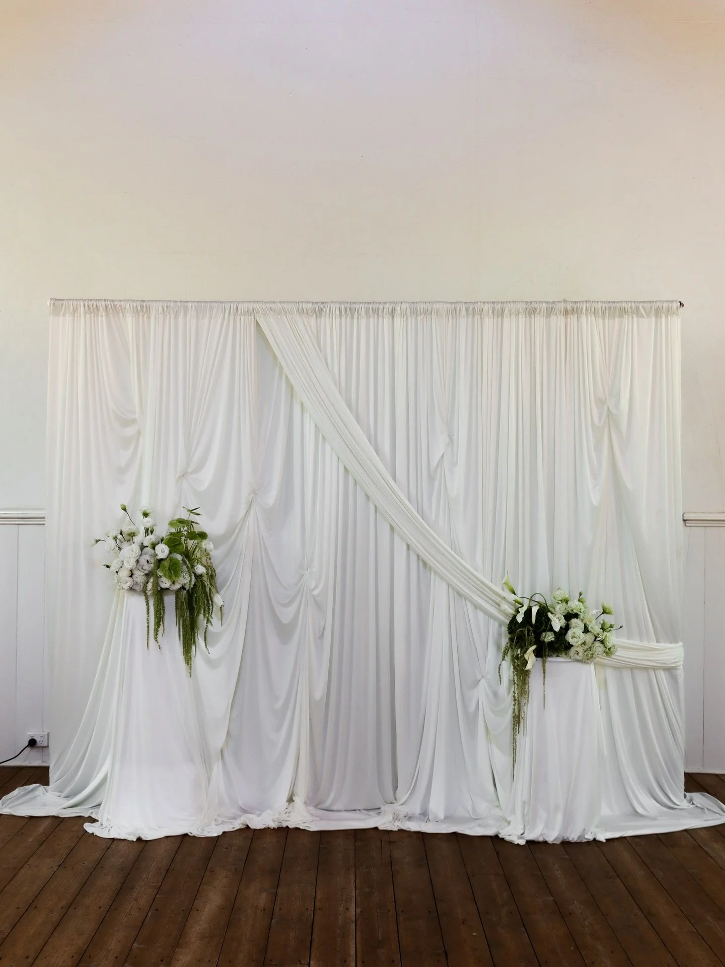 Utterly obsessed with our drapery backdrop 🫶🏼
Gorg backdrop for Tahlia &amp; Liams ceremony. 

 @scrub.hill 
 @tahliasacco