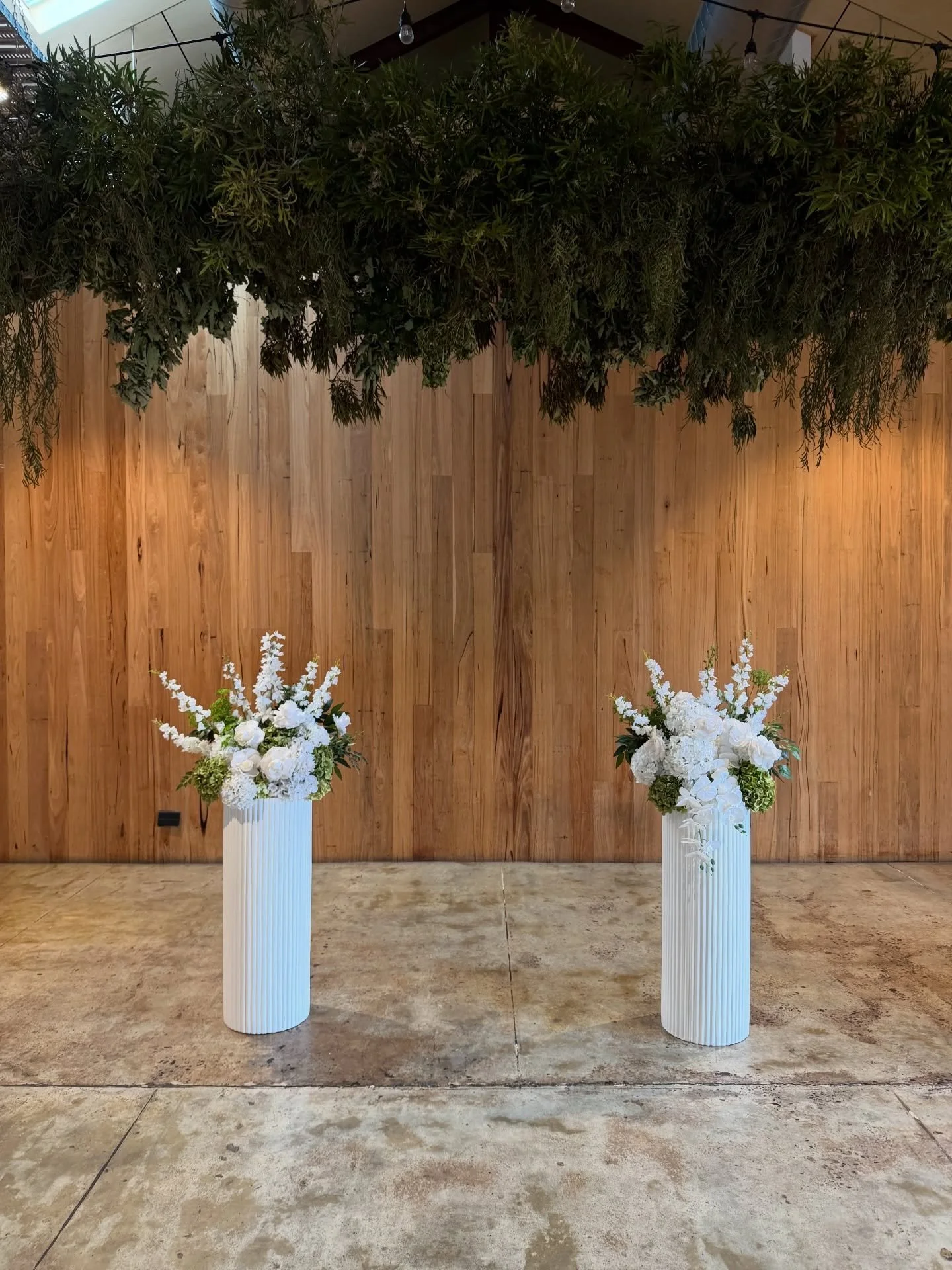 Sarah &amp; Jamie at the @thewarehousegeelong 🤍🕯️🍃💍

The perfect package curated by me for these smaller intimate ceremony &amp; cocktail hours. 

Sarah and Jamie chose our less is more including florals hire &amp; styling package. This included: