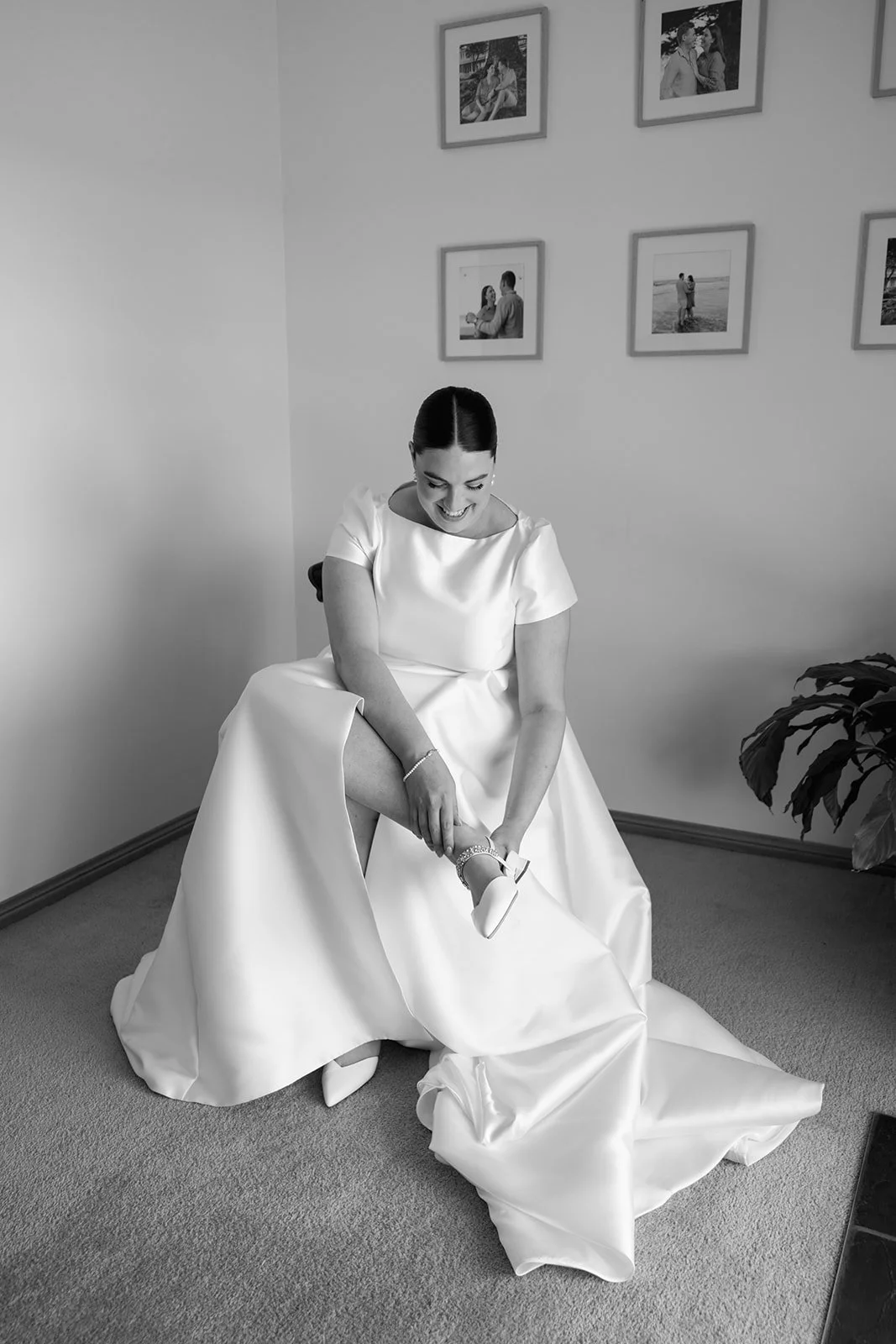 HannahJames_Smith+ArcherPhotography_Gettingready_0134.jpg