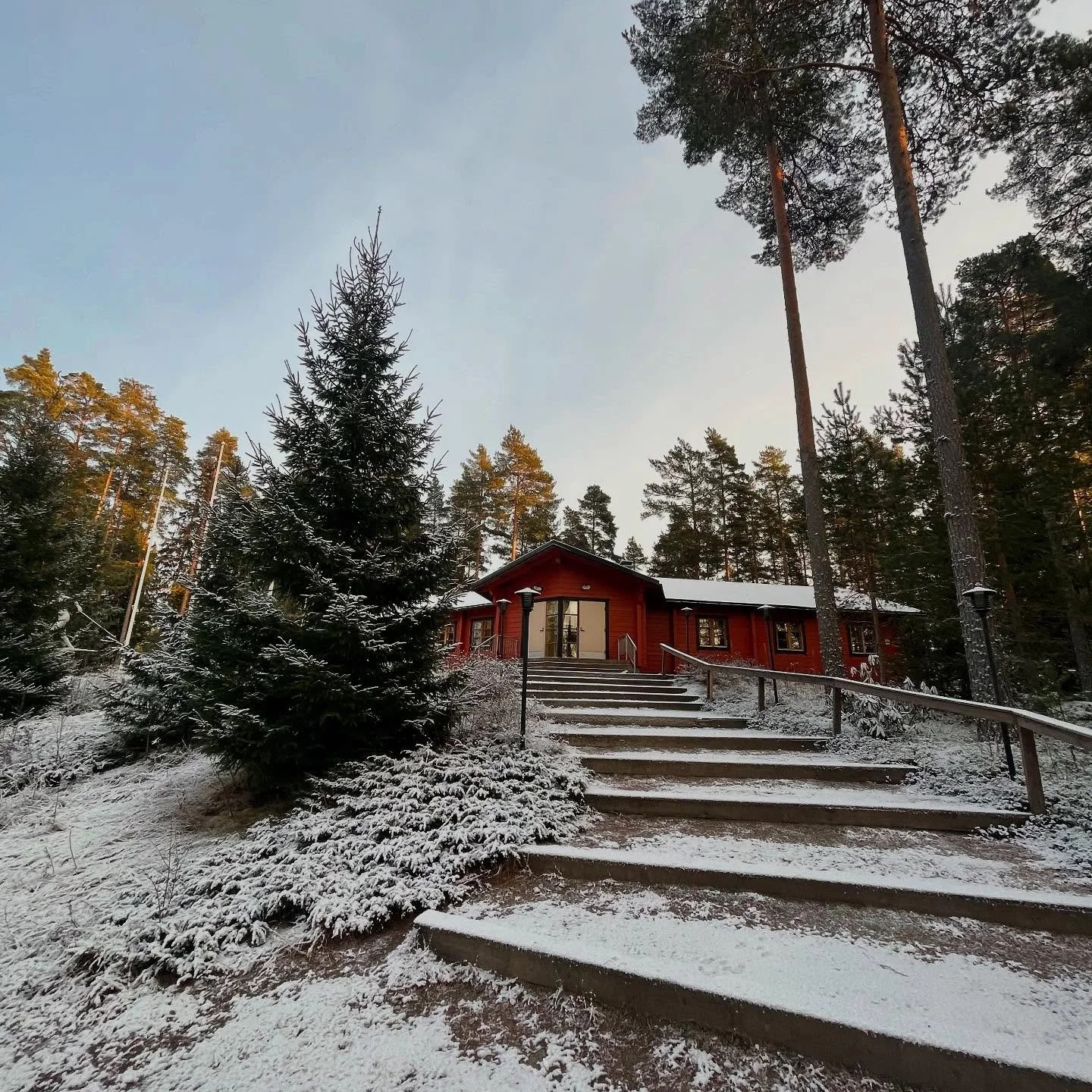 Etsimme tuntityöntekijää latukahvilaan