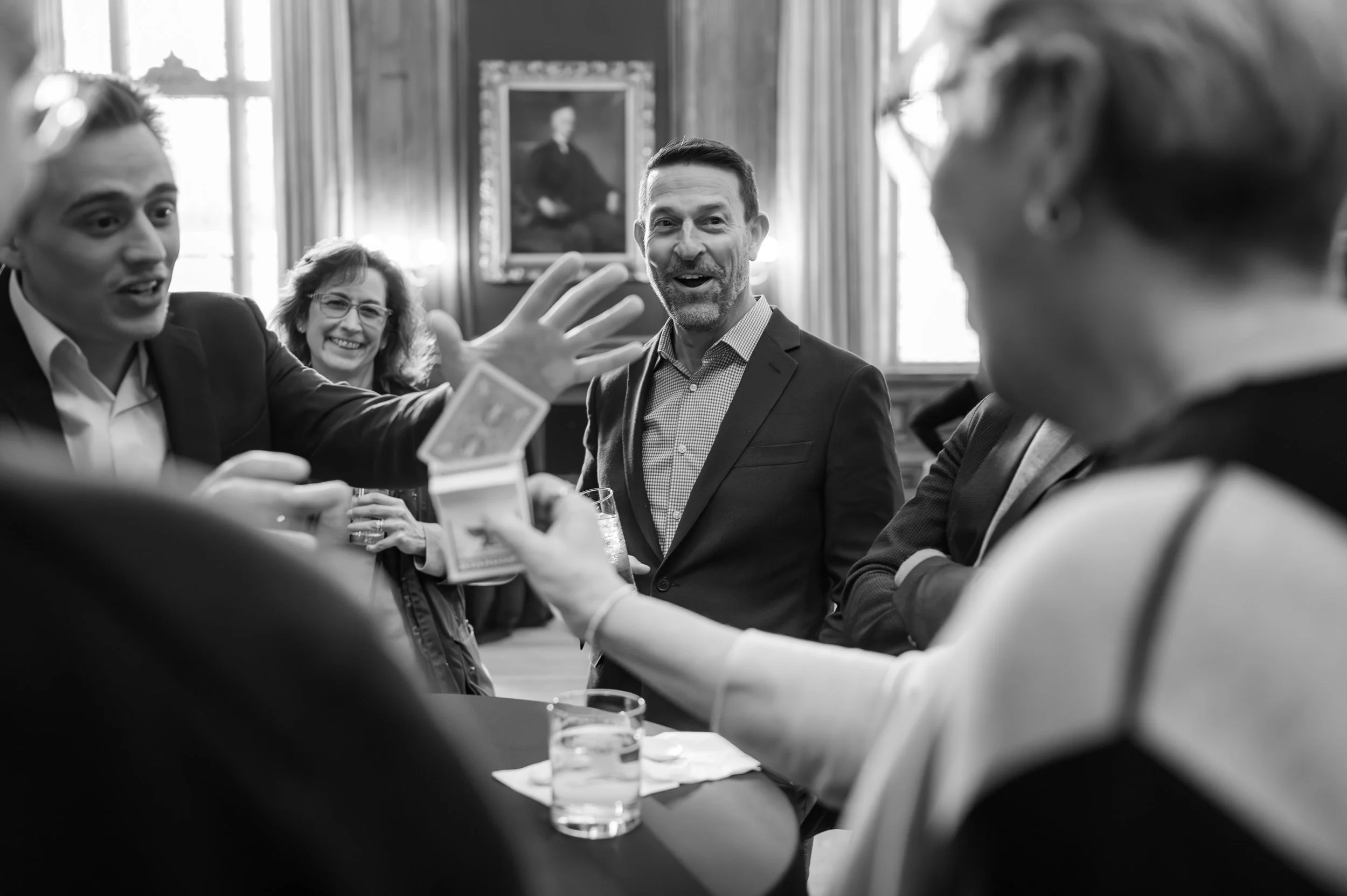 The Magic of Close-Up Entertainment: Your Guide to Philadelphia Table Magicians