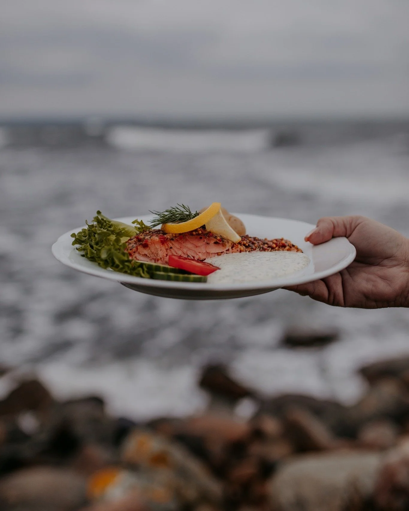 Har du t&auml;nkt p&aring; att det finns en historia bakom allt som &auml;r &auml;kta? 
Vi &auml;lskar att f&aring;nga den! Vi tror att varum&auml;rken blir minnesv&auml;rda n&auml;r de visar vilka de &auml;r.
Vi skapar bilder som s&auml;ger n&aring;