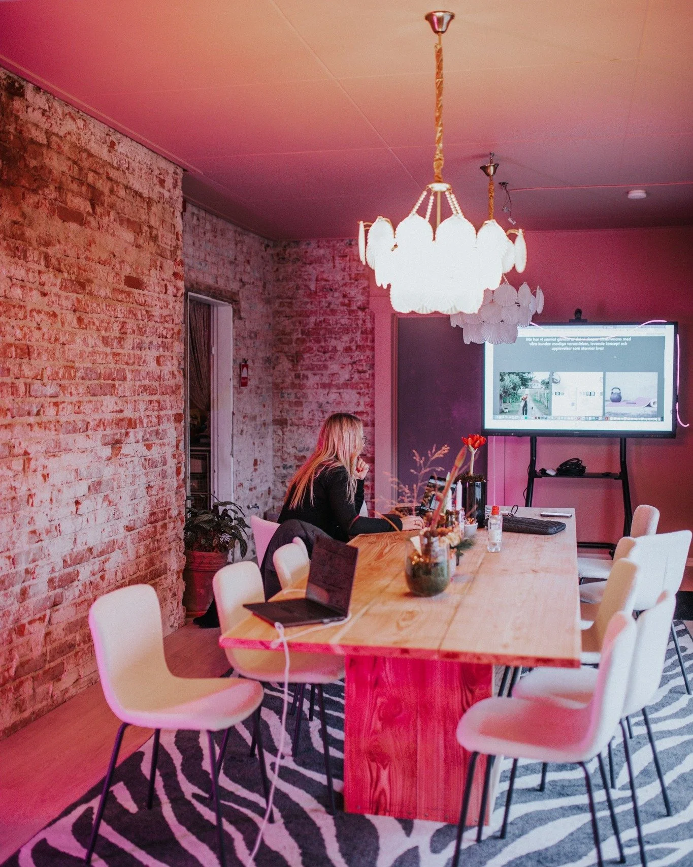 Vi p&aring; SAY arbetar just nu en hel del med riktning snarare &auml;n tempo. Vi ser &ouml;ver processer, strukturer och arbetss&auml;tt f&ouml;r att de steg vi tar nu ska k&auml;nnas helt r&auml;tt.  Ett bra s&auml;tt att ladda f&ouml;r 2026 - ett 