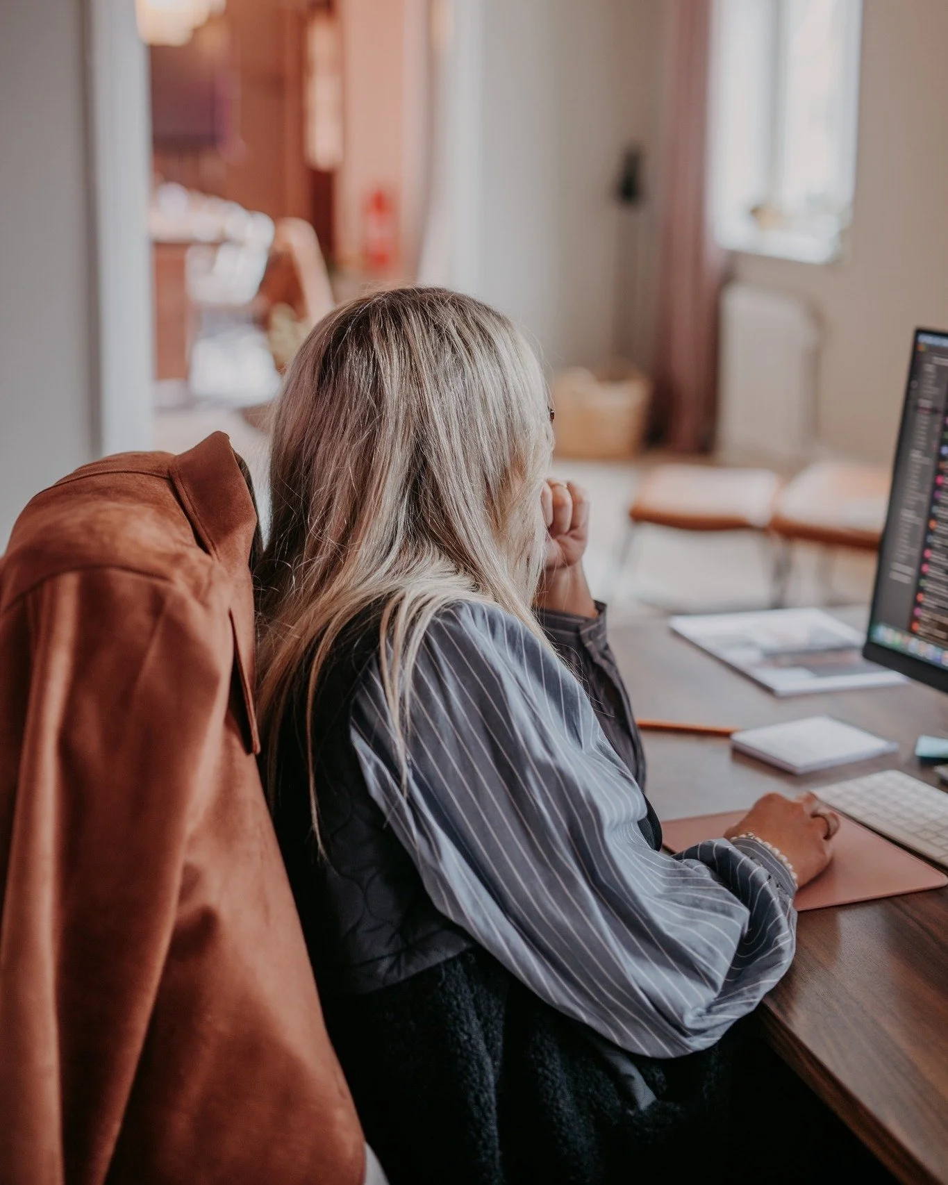 K&auml;nner du igen k&auml;nslan? Du vet den d&auml;r du sitter med telefonen i handen en s&ouml;ndagskv&auml;ll och scrollar n&auml;r en lite f&ouml;r p&aring;tr&auml;ngande tanke  smyger sig p&aring;: 
 "Jag borde verkligen l&auml;gga upp n&ar