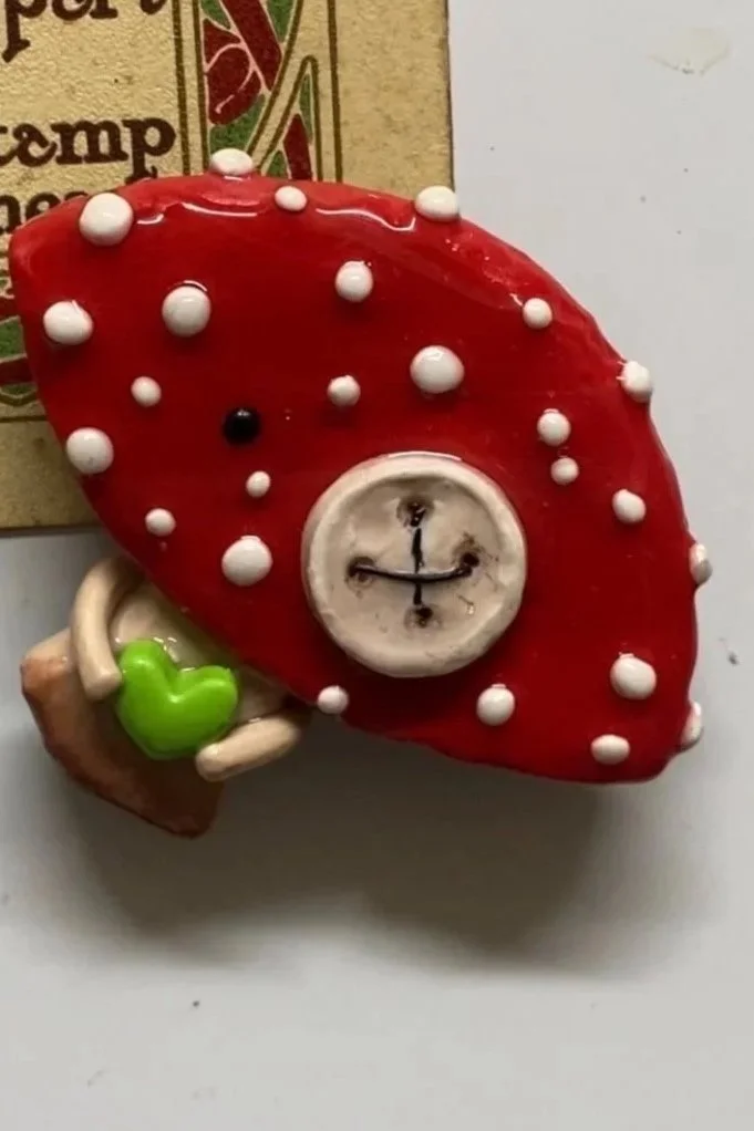 little%2Bbutton%2Bmushroom%2Bmagnet.jpg