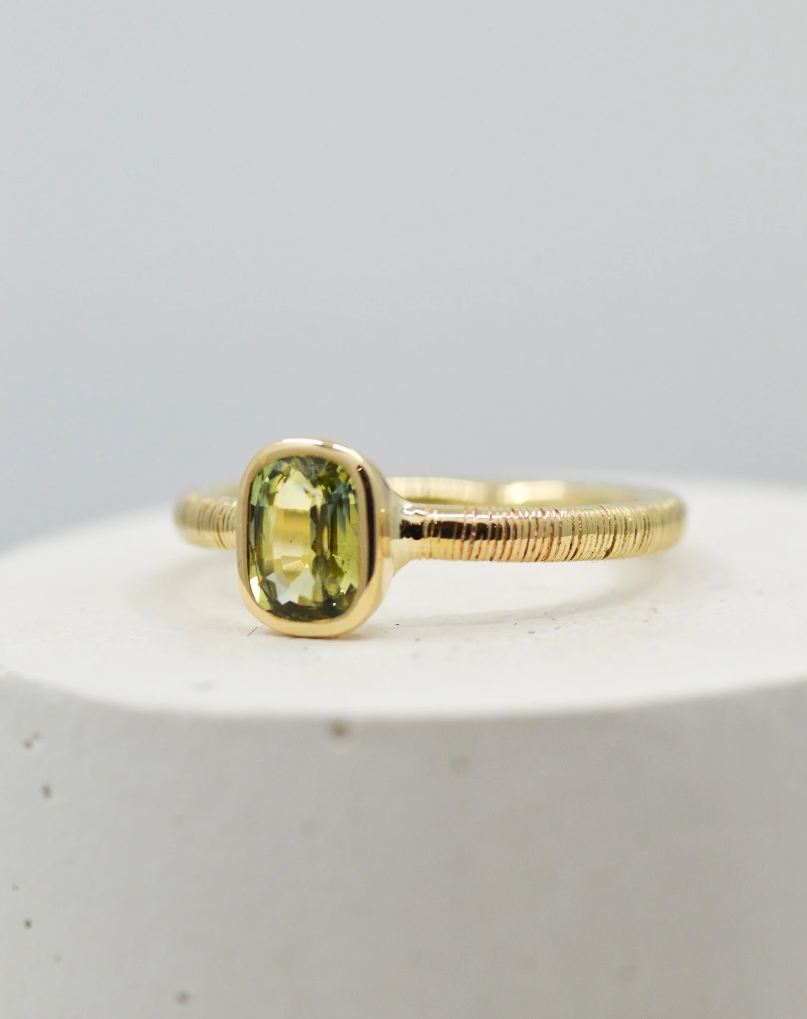 Green Sapphire Stria Ring, 9ct Gold