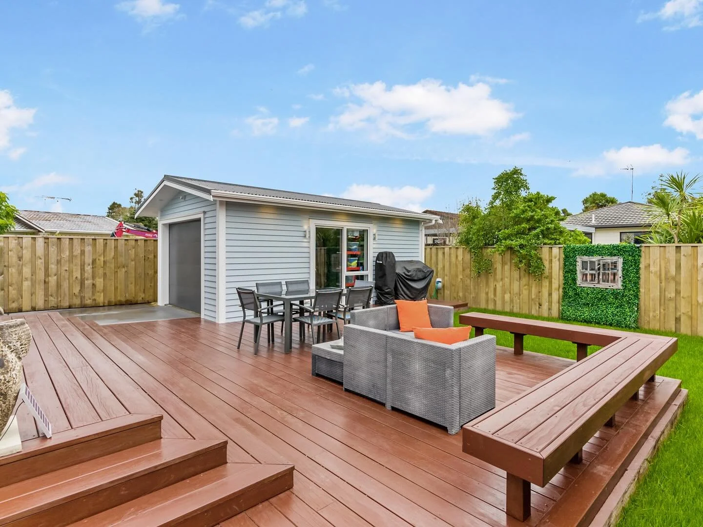 Giving an old fibre lite garage a complete makeover! Swipe to see the stunning before-and-after transformation into a sleek, modern space.

#aucklandbuilders #nzbuilders #renovation #garage