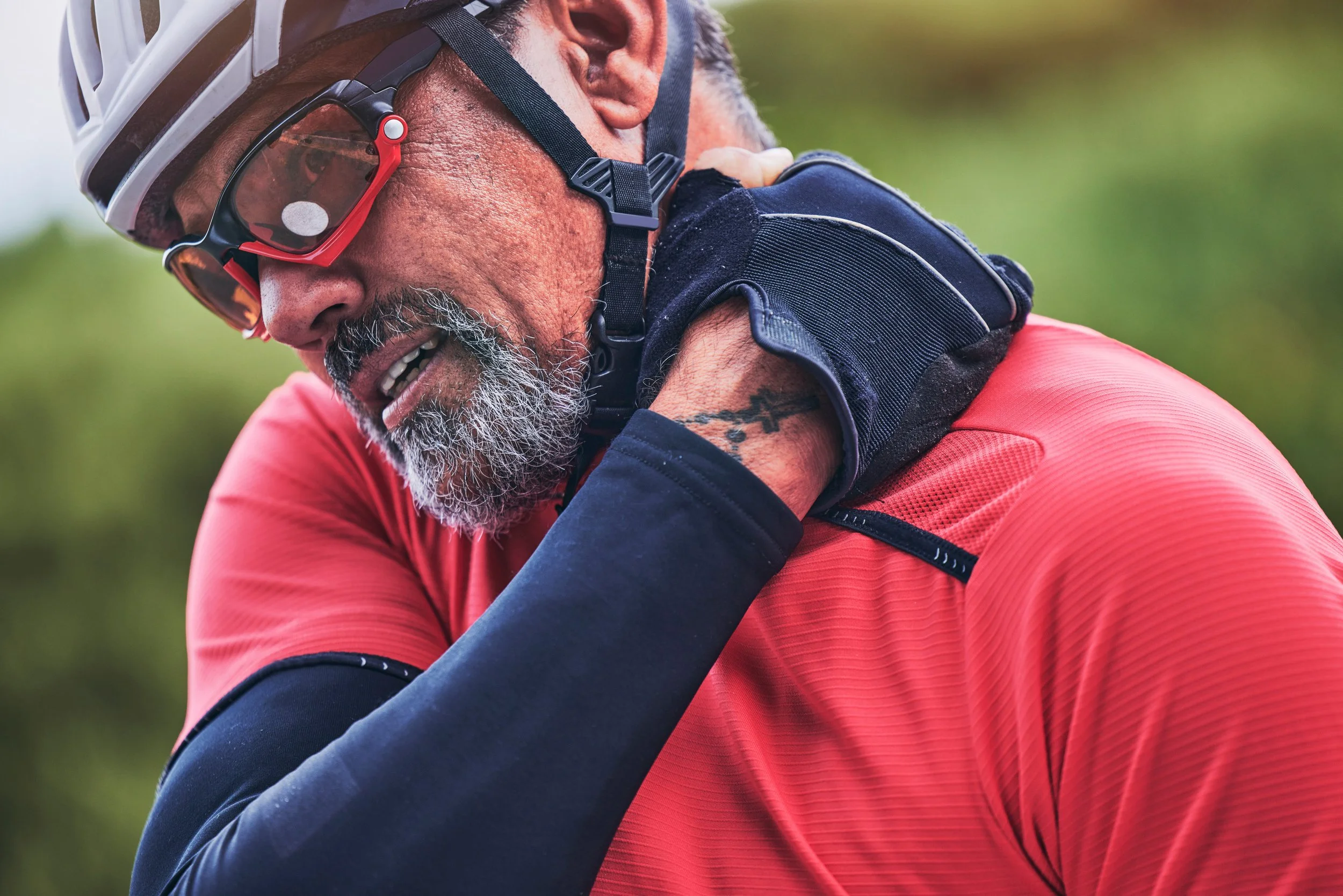 Do Your Neck and Shoulders Ache On Longer Rides? Here’s What to Do About It