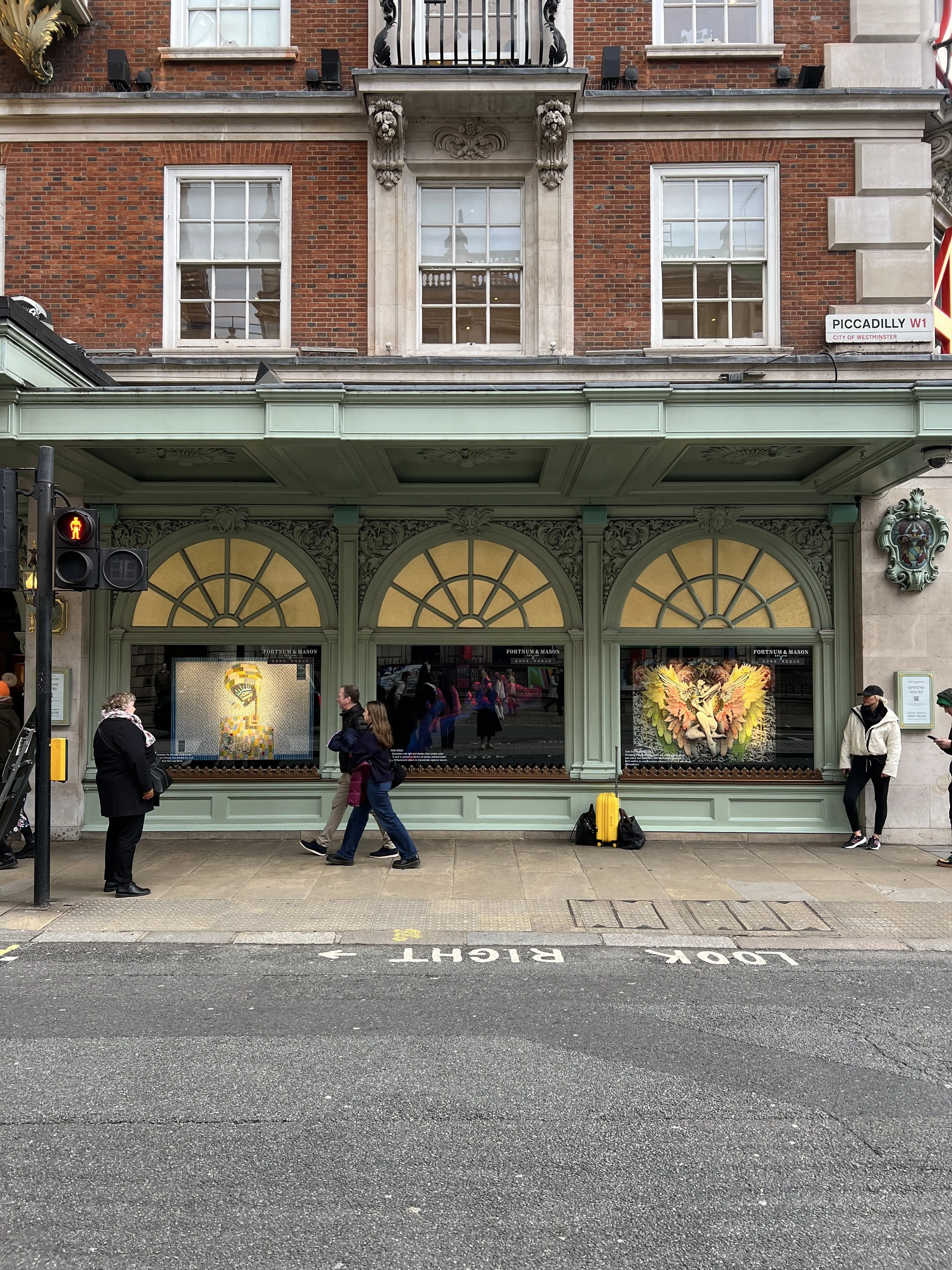 10 alo art artist london.JPG