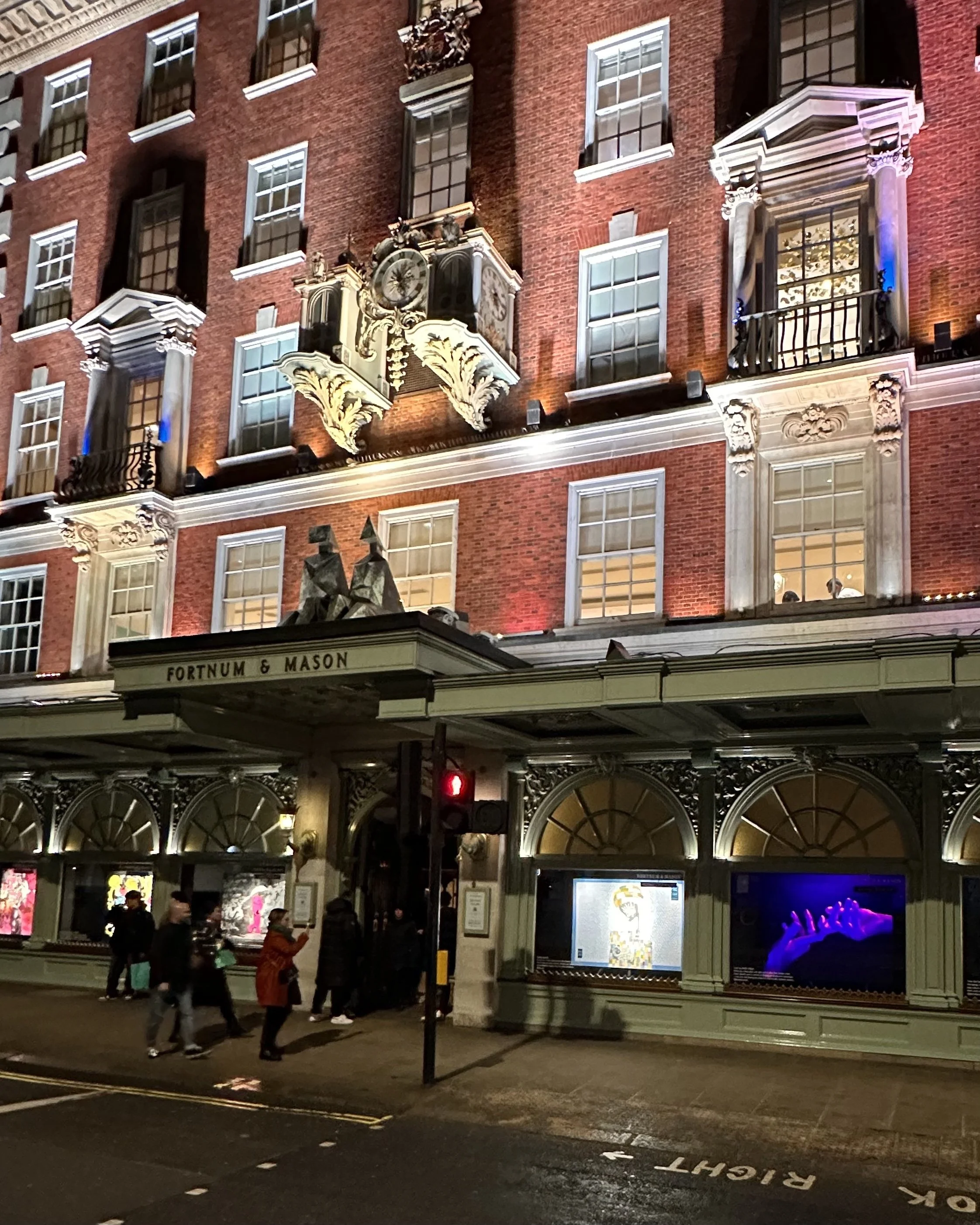 6 alo art artist london.jpg