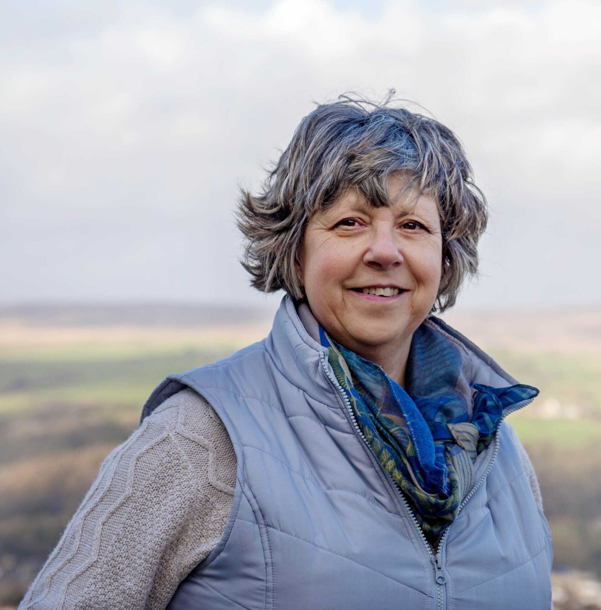 Behind the Easel with Lucia Smith