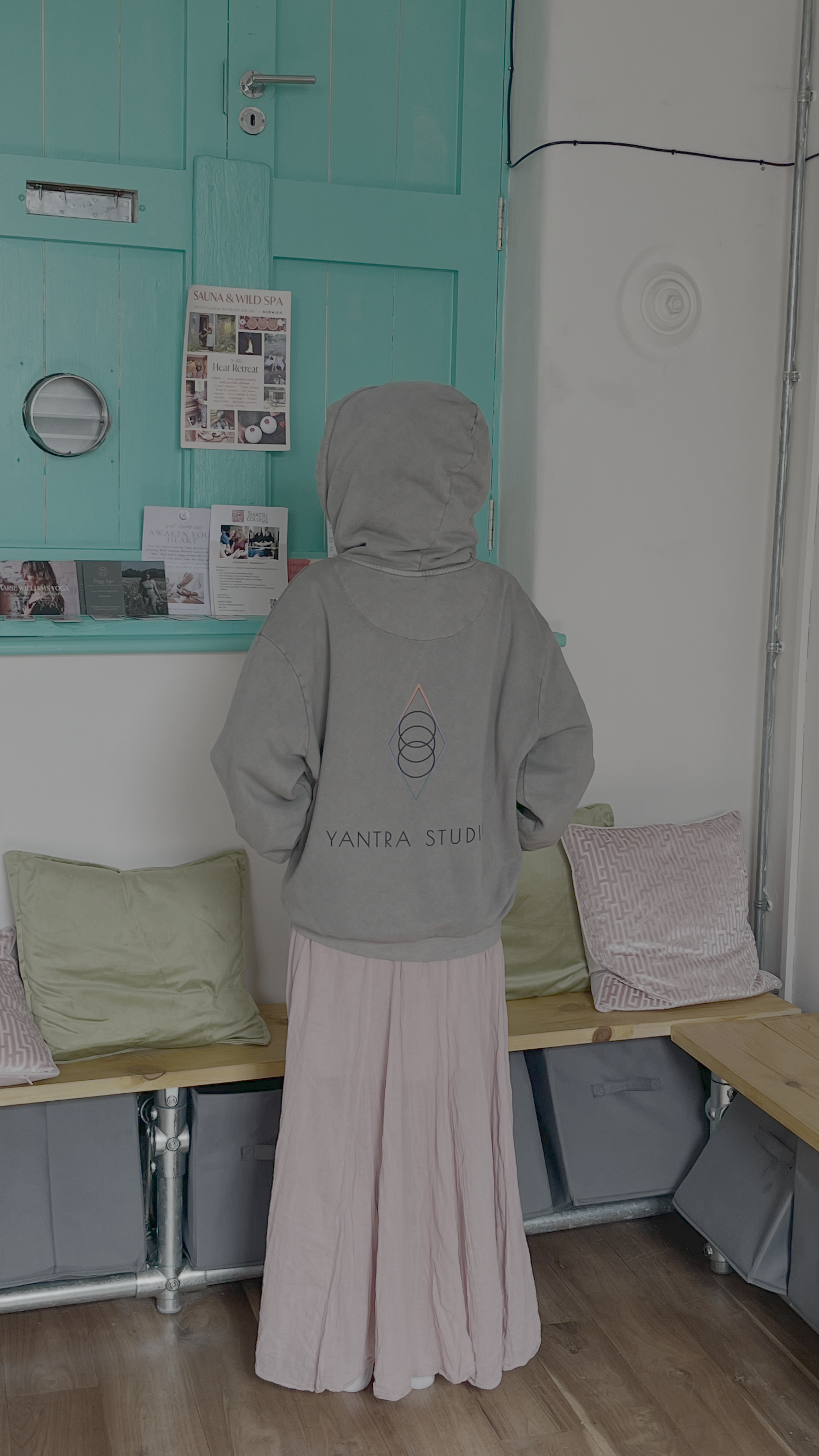 hoodie back.png