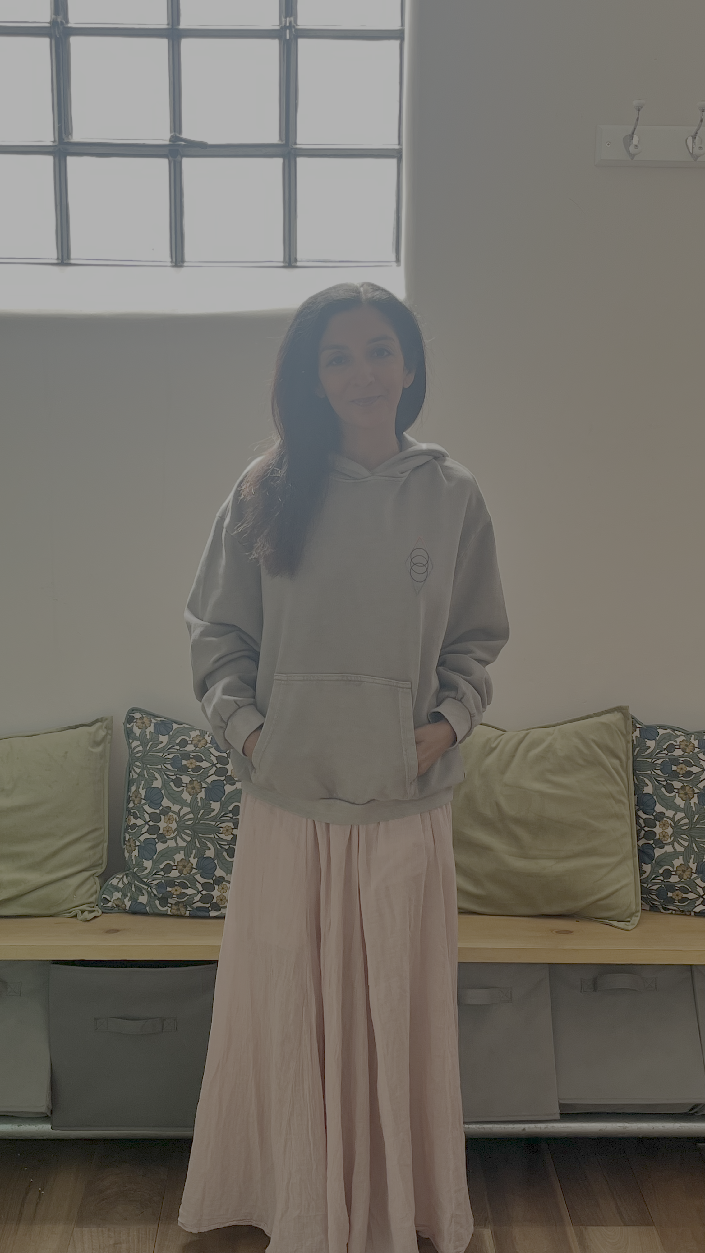 grey hoodie front2.png