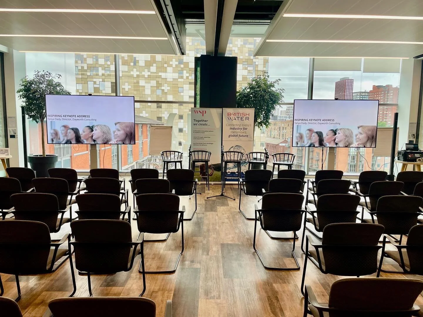 The phone is busy today, lots of screen hire enquiries for 14th July, can&rsquo;t imagine why?! 😆🏴󠁧󠁢󠁥󠁮󠁧󠁿 www.avheroes.co.uk/parties-and-celebrations #euro2024 #eurofinal #itscominghome