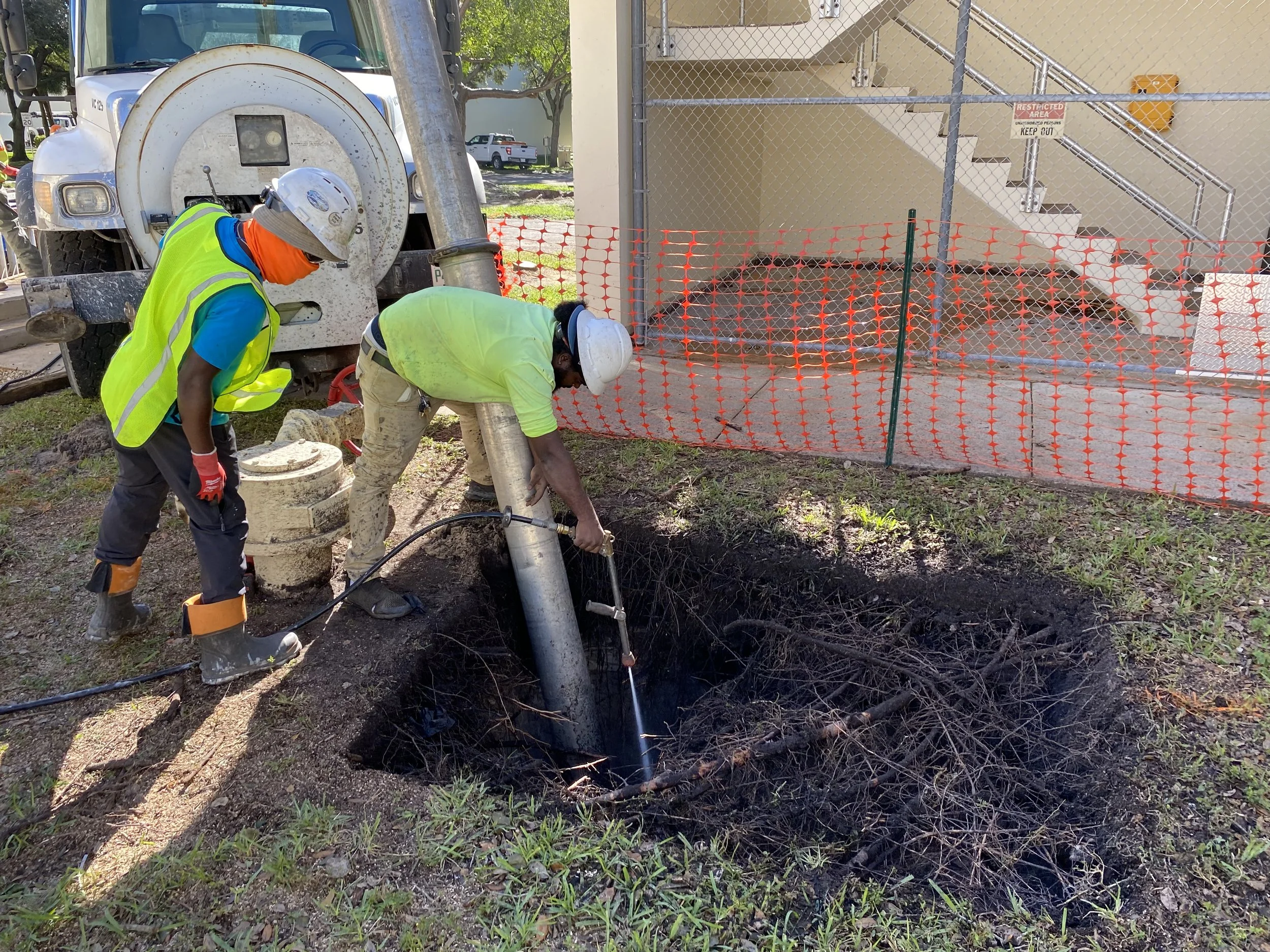 Soft digging pit with hydro excavation in Brevard County