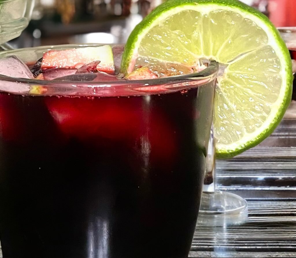 Peruvian Chicha Morada Drink 🌽 

Ingredients:
▫️3 Apples
▫️2 lbs Corn, dried purple
▫️5 Limes, juice of
▫️4 Peaches, large
▫️1 Pineapple, ripe
▫️2 Cinnamon sticks
▫️8 Cloves, whole
▫️Sweetener(I used honey to contribute to the health benefits of thi