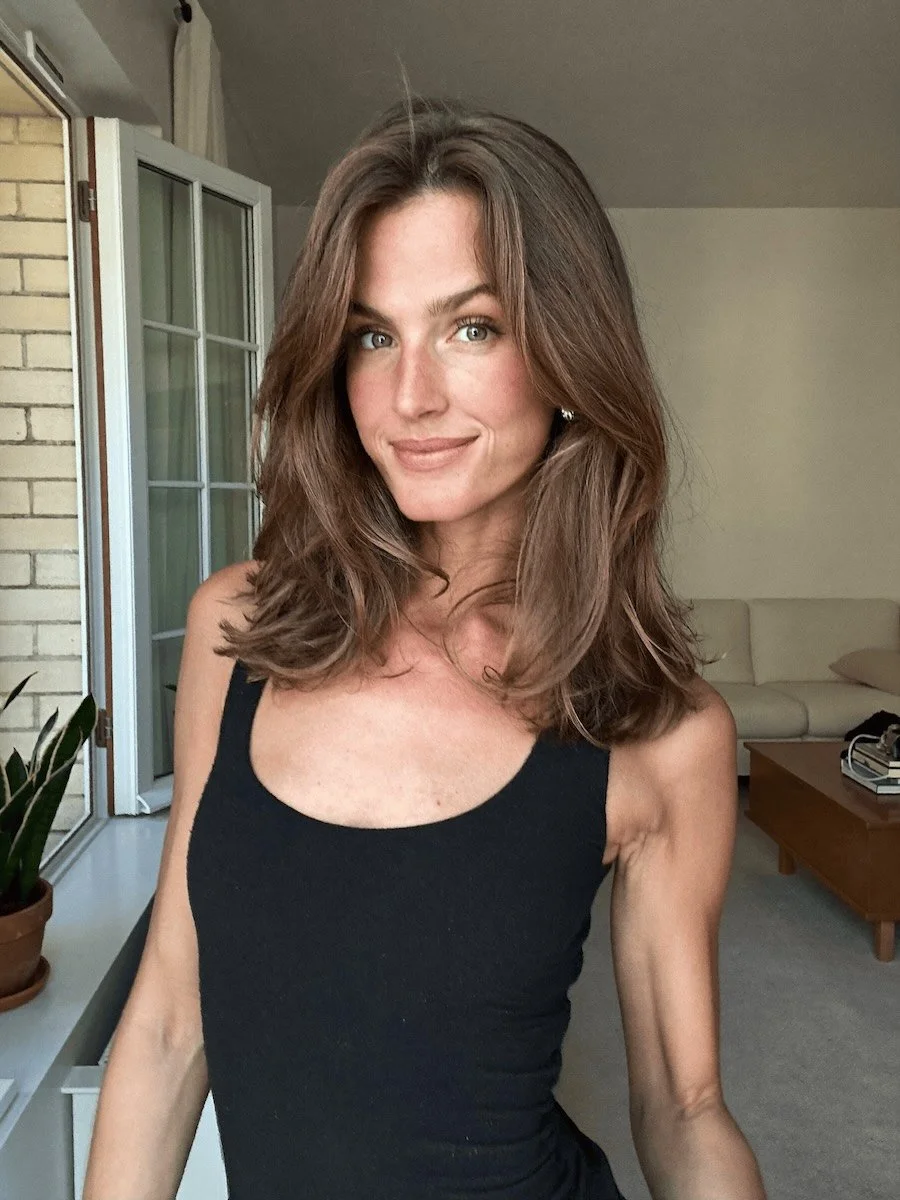 Meet Leah: Montreal’s Fun &amp; Flirty Topless Waitress