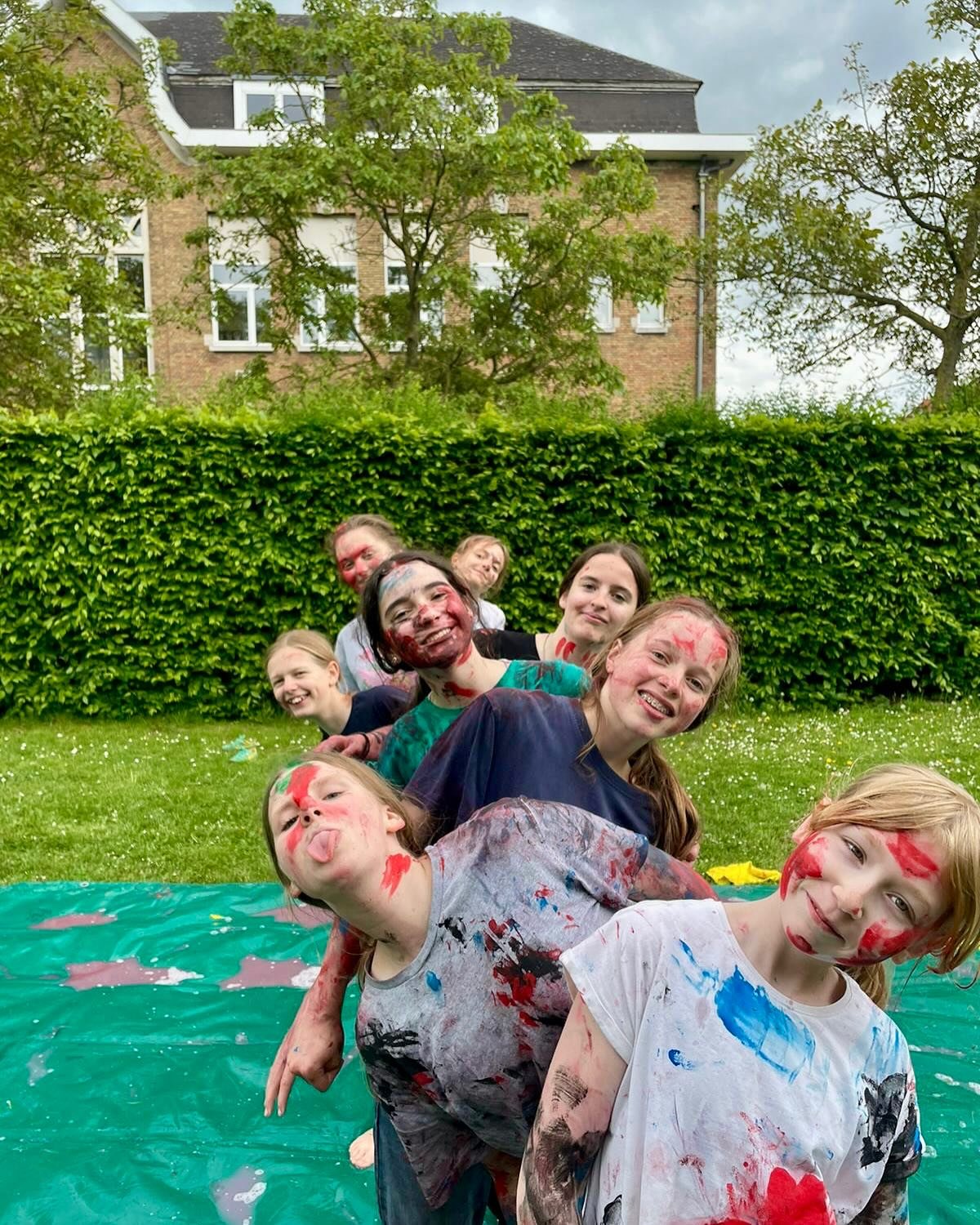 Van knutselen naar vuil worden, van lopen naar ijsjes eten, een Jv-weekend &eacute;n trots gewerkt op Horst. De afgelopen vergadering? Te zot! 🎨🍦😝