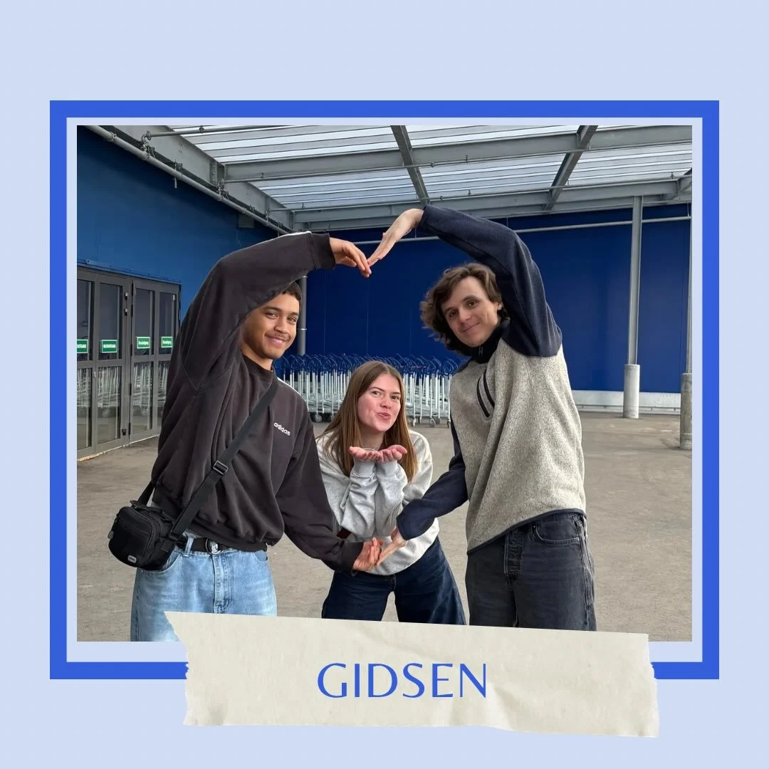 Gidsenleiding in de kijker 🌟👀
Na even weggeweest zijn we terug met leiding in de kijker!! 💥 Maud, Filah en Nik hebben al een geweldige periode achter de rug en kijken er enorm naar uit om samen met hun gidsjes nog veel mooie momenten te beleven 🥰