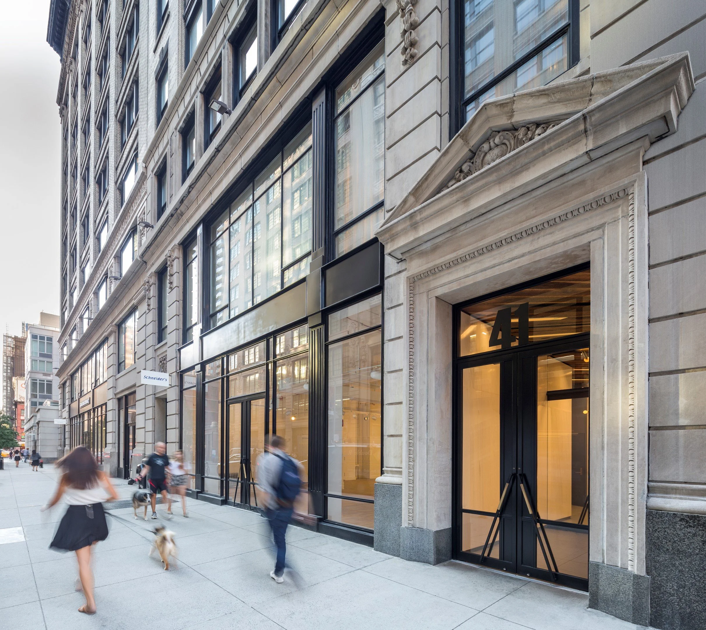 MB20150911_25thStLobby_IMG_4129 (Custom).jpg