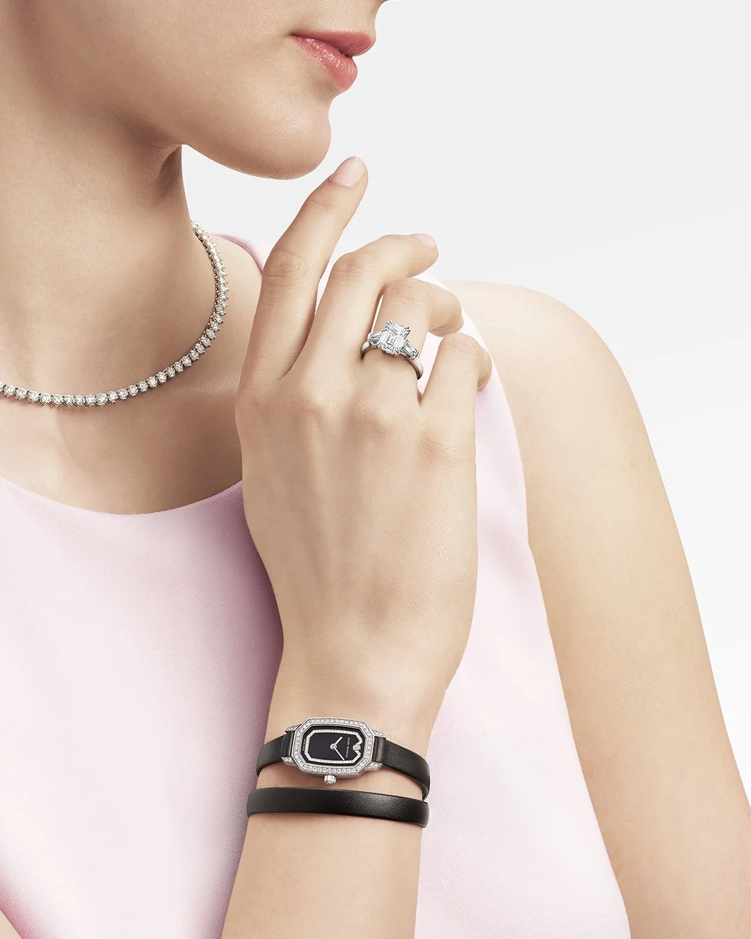 harry-winston-emerald-watch-straightline-classic-winston-jewellery