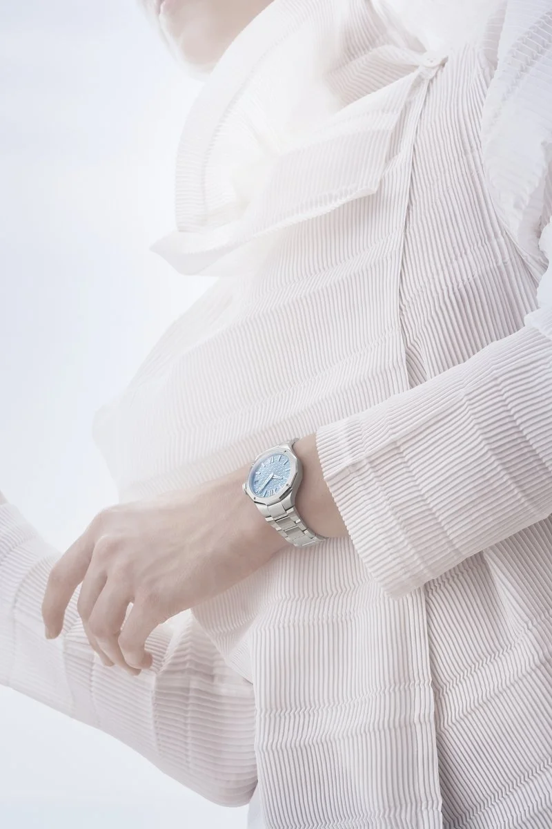 利维拉系列日历石英腕表10811