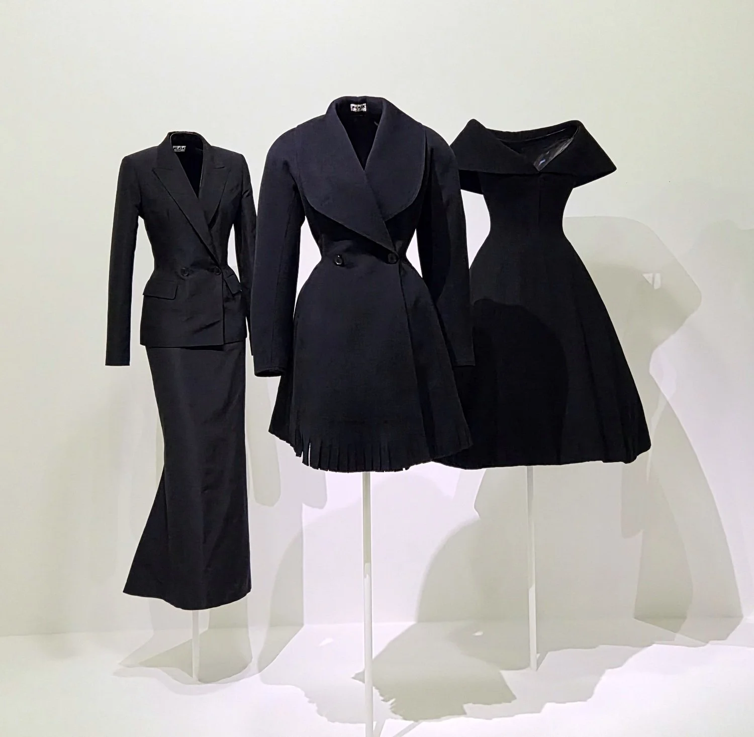 两位高级定制大师：Azzedine Alaïa 和 Christian Dior