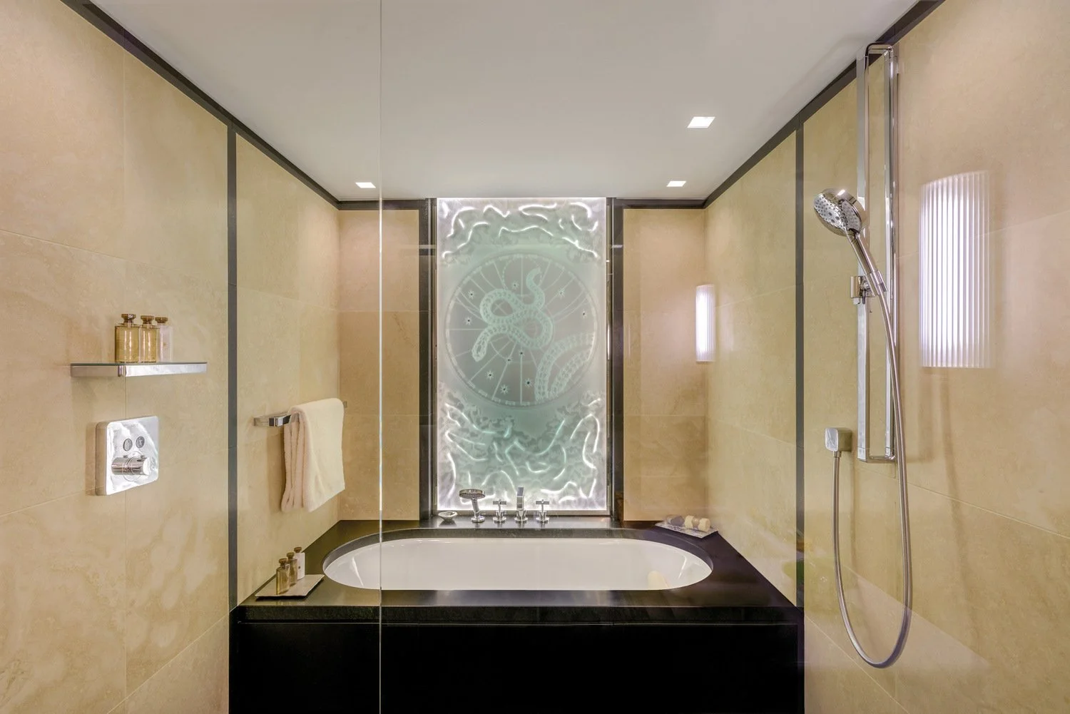 BH Paris_Bathroom Detail-001.jpg
