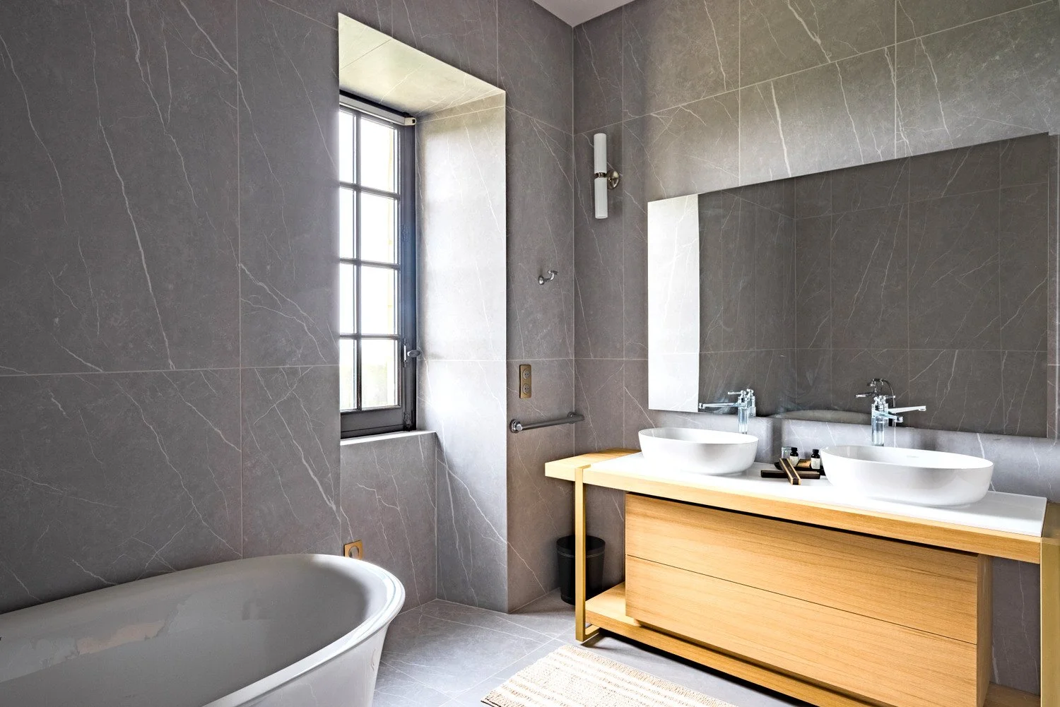 Chateau-Plain-Point-202602-SdB  baignoire fene虃tre -David Duchon Doris-177.jpg