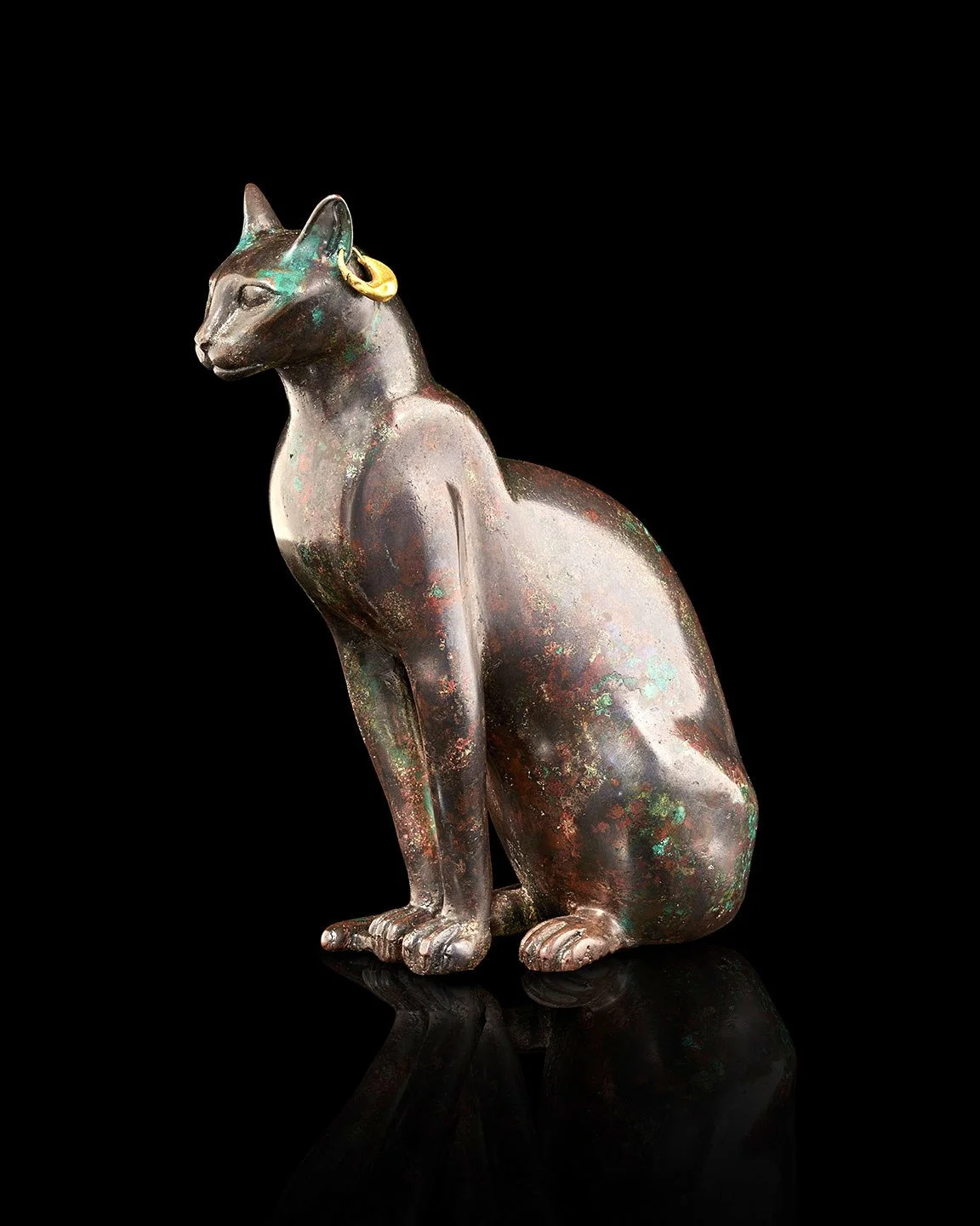 约公元前600 - 400年的青铜鎏金猫形雕像