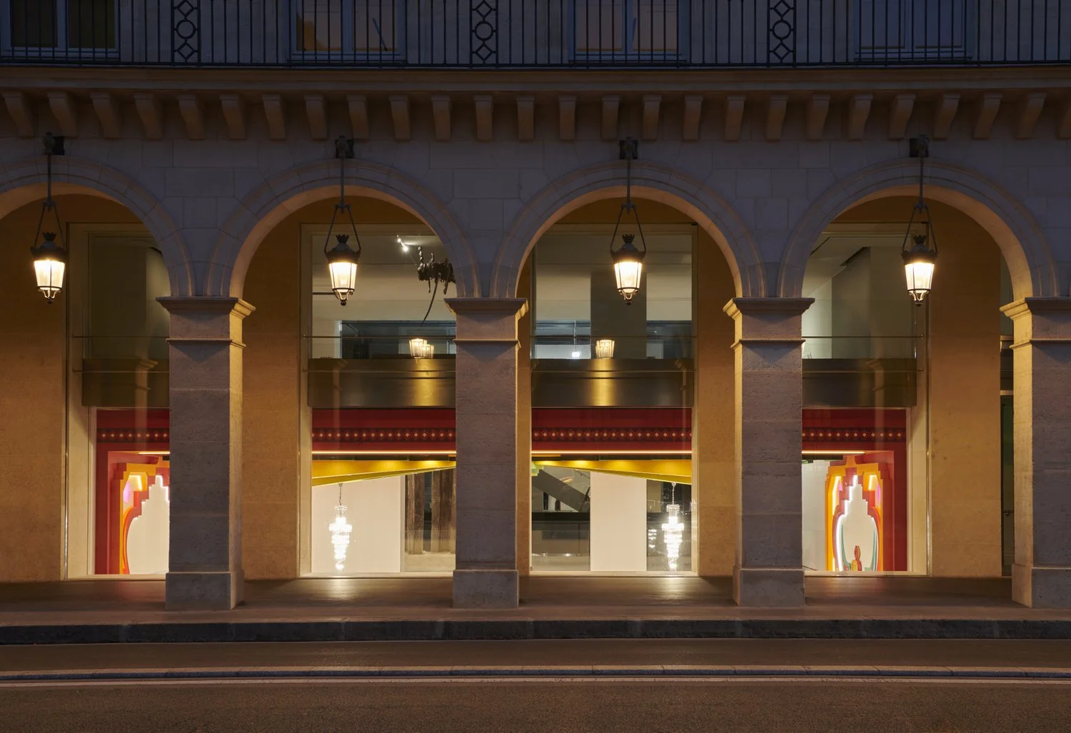 Outside view from rue de Rivoli.jpg