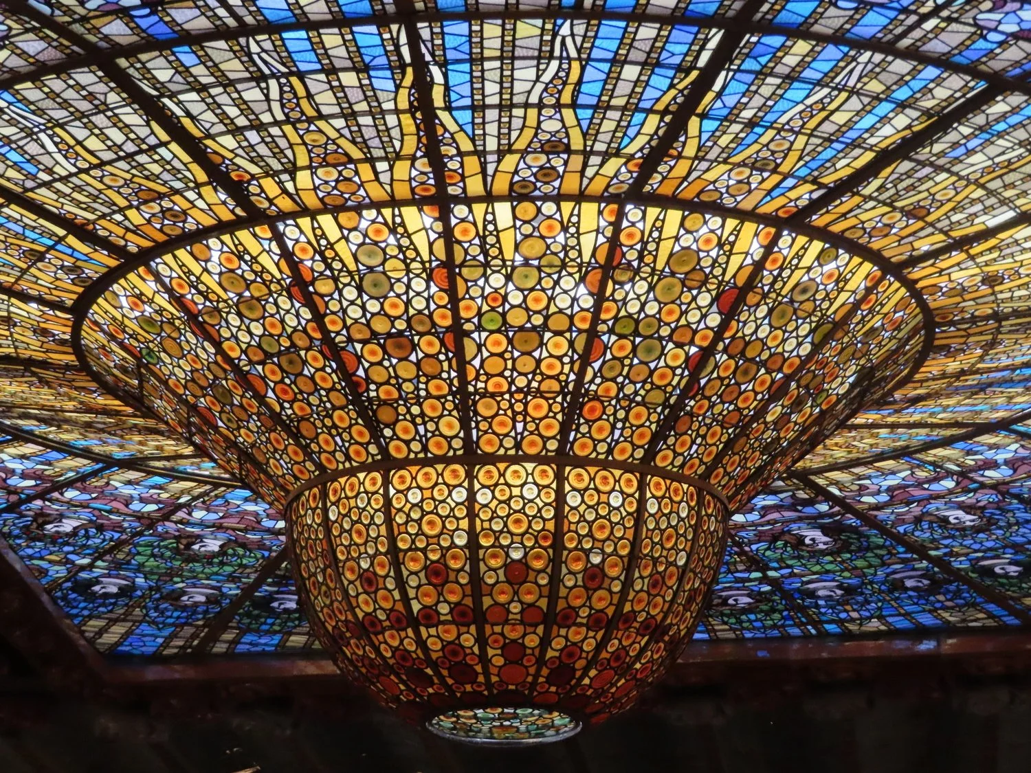 加泰罗尼亚音乐宫穹顶