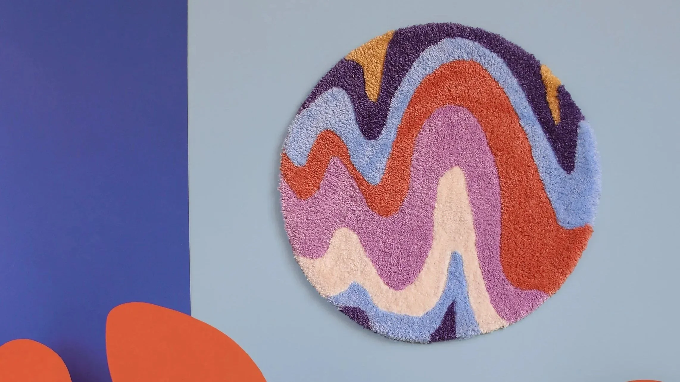 Suspendre son tapis tufté !