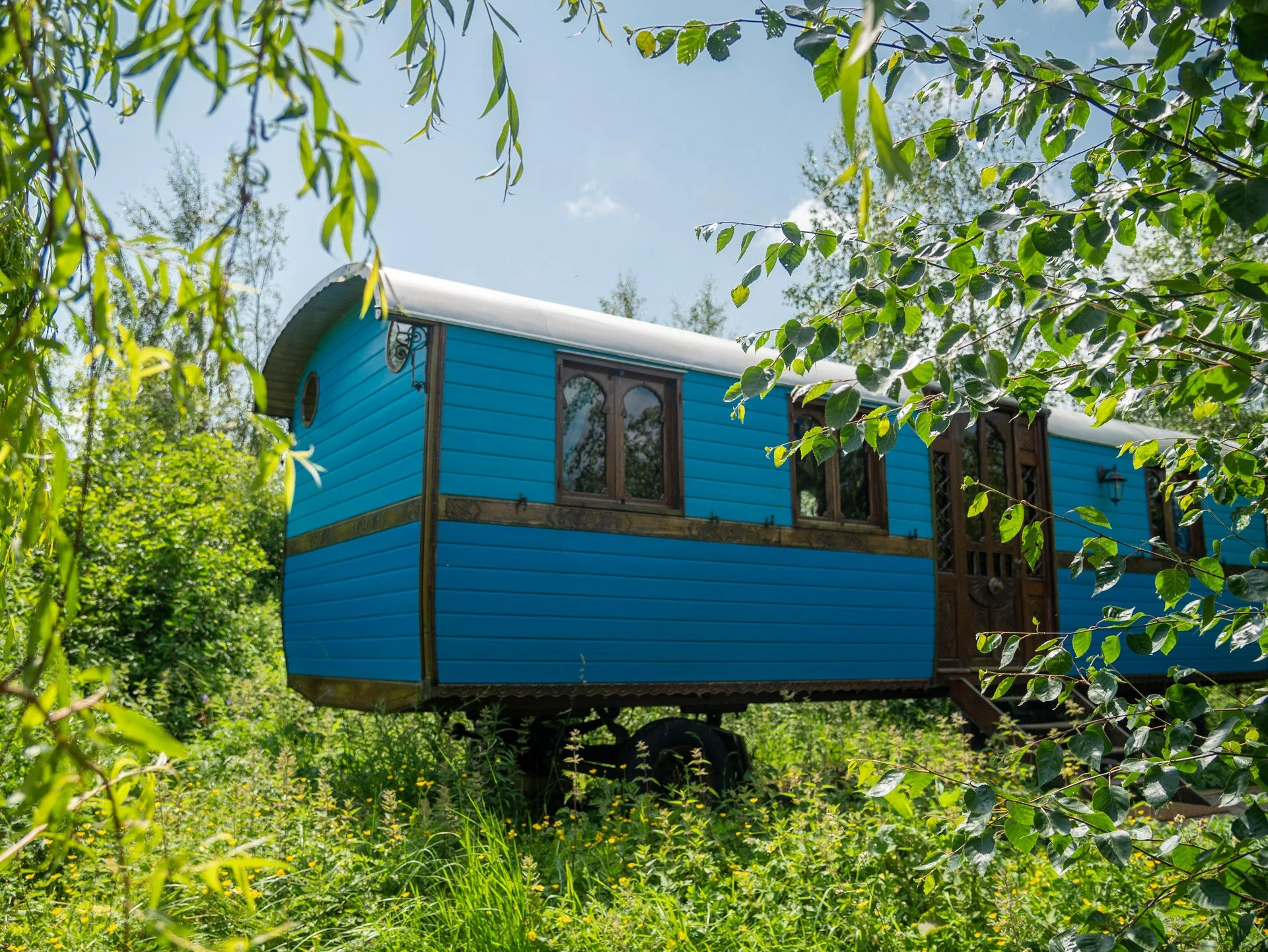 Gorgeous roulotte - tucked away in the wild meadow