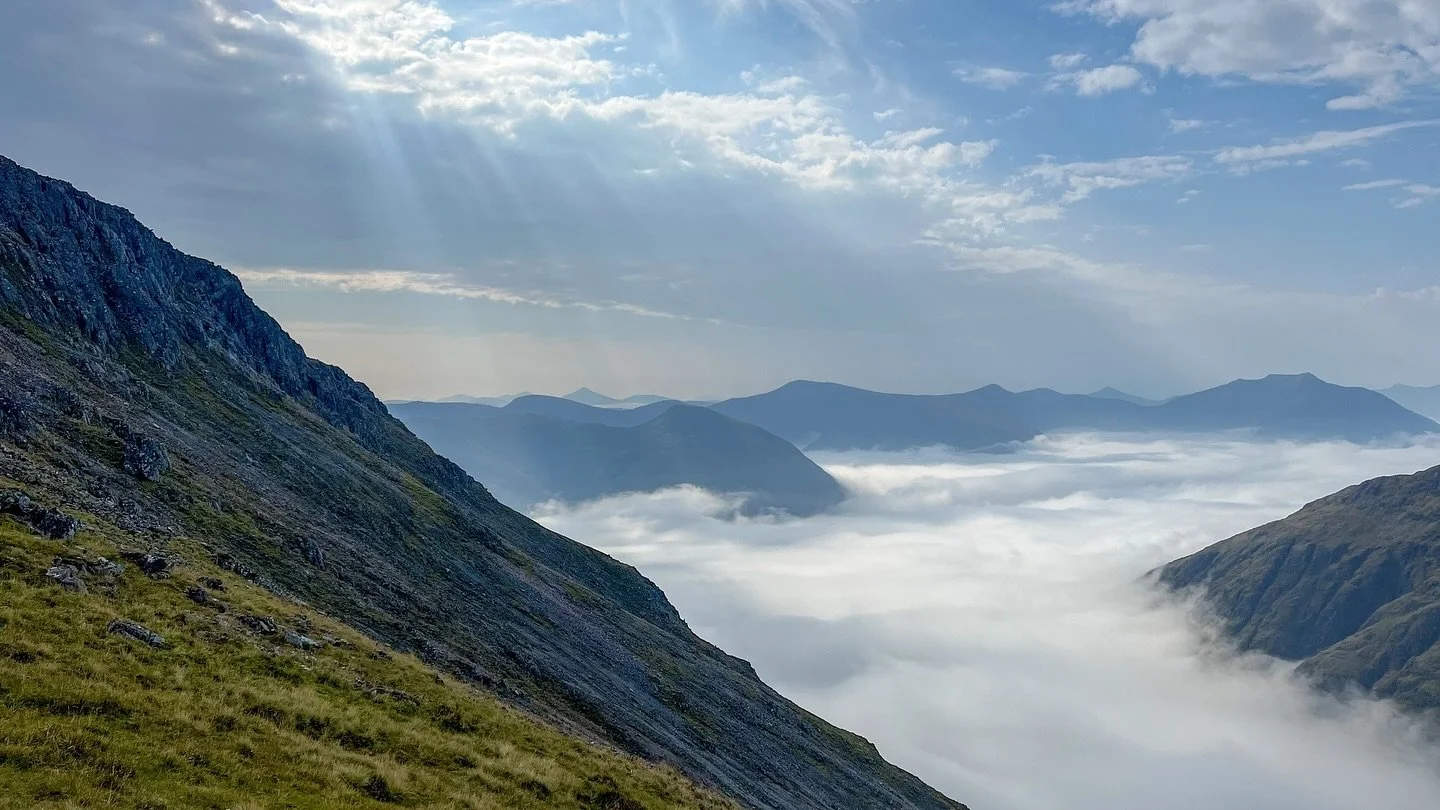 I’m pretty sure days don’t get much better than this in the mountains 🙌
***
⛰️ Stob Coire Sgreamhach
⛰️ 1072m / 3517ft
⛰️ Munro list no. 65
⛰️ Bidean nam Bian
⛰️ 1150m / 3773ft
⛰️ Munro list no. 23
***
Topping out at the head of Coire G