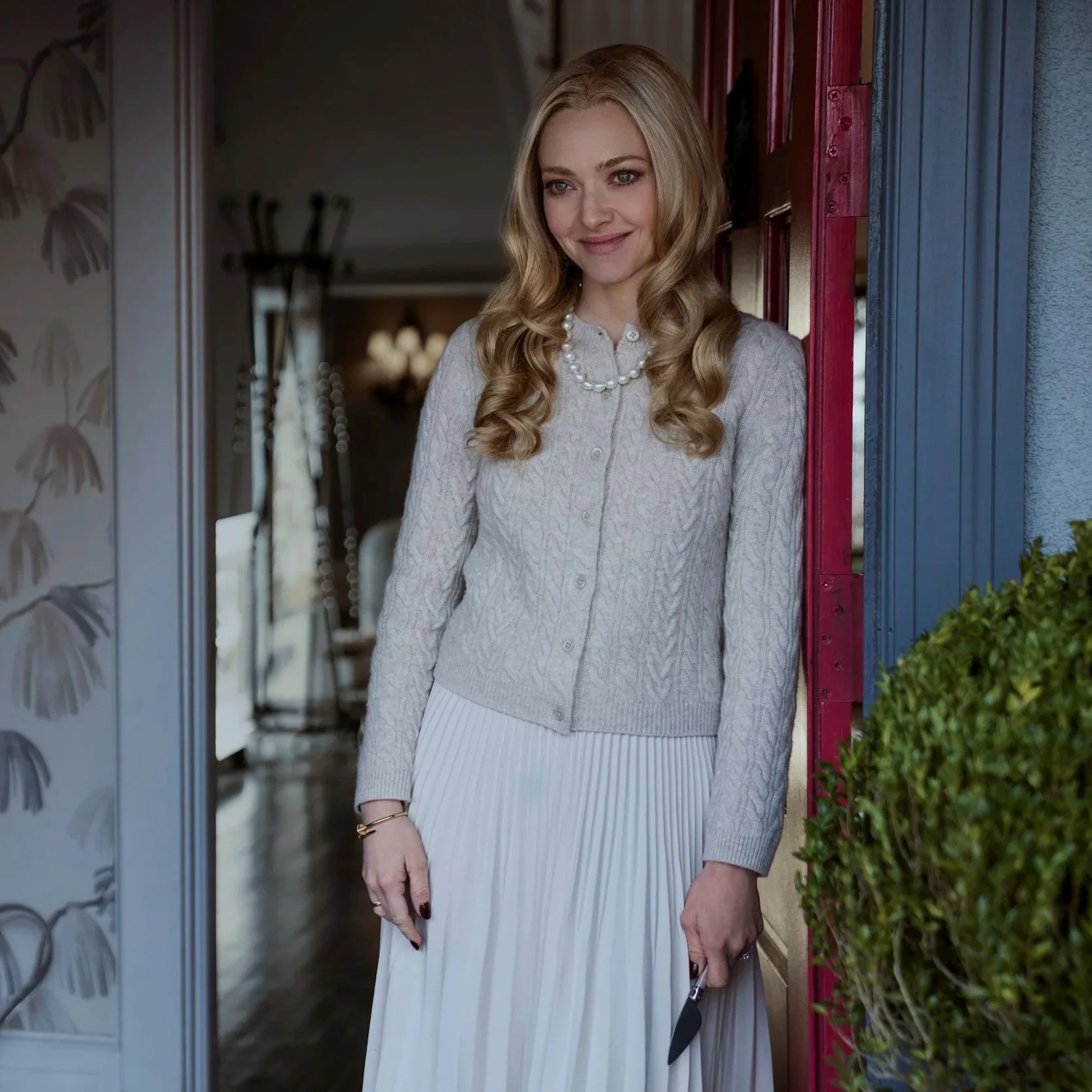 Amanda Seyfried and Sydney Sweeney are at Odds in Trailer for “The Housemaid”
