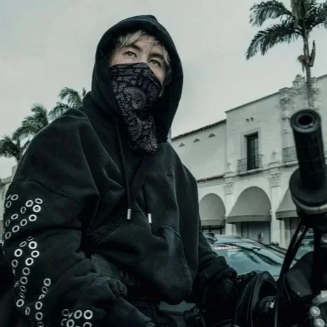 “Crime 101” is a Smoggy Throwback Crime&nbsp;Thriller 