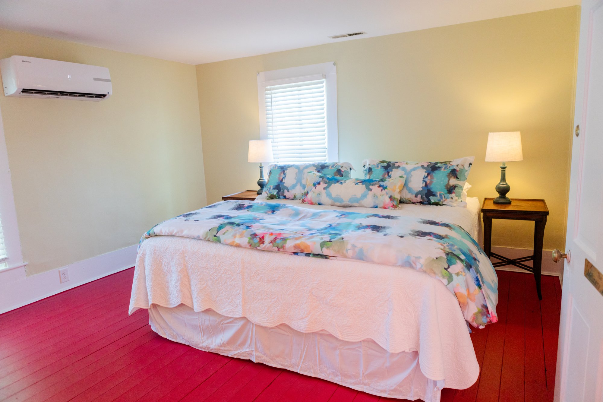 ibx-king-suite-2.jpg