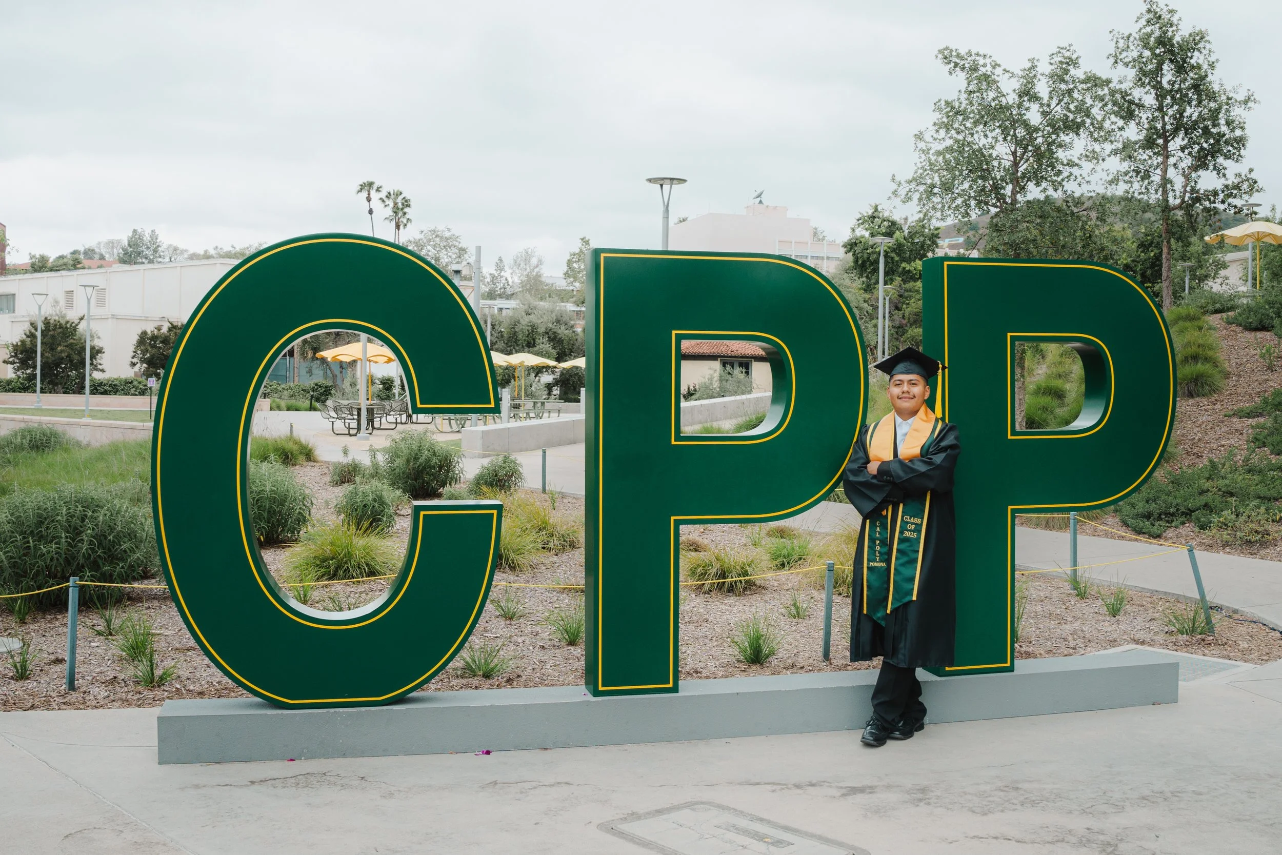 GRAD off_2.jpg