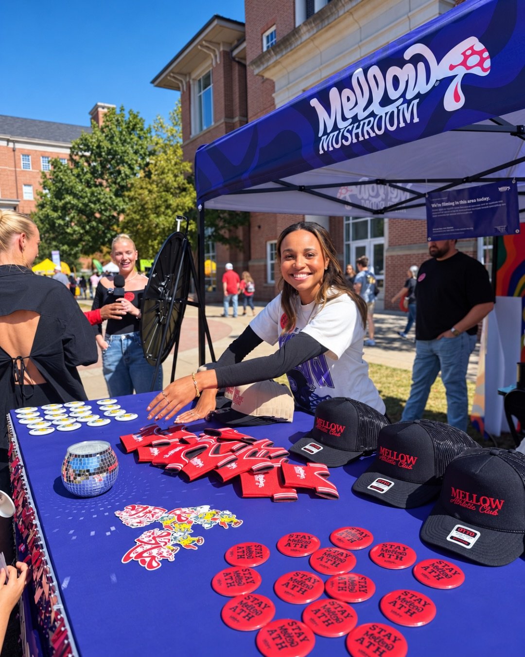 The Dawgs may have lost, but the merch showed up. 🏈🍄

A little Mellow Mushroom magic at the UGA vs. Auburn tailgate. Custom merch, giveaways, a prize wheel, and plenty of good vibes. 

Stay Mellow, Athens. 💜