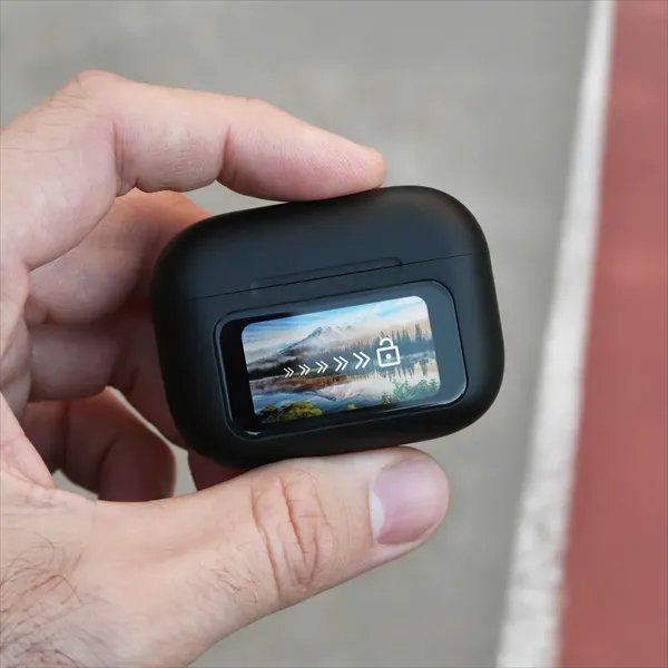 showoff-lcd-screen-wireless-earbuds-2.jpg