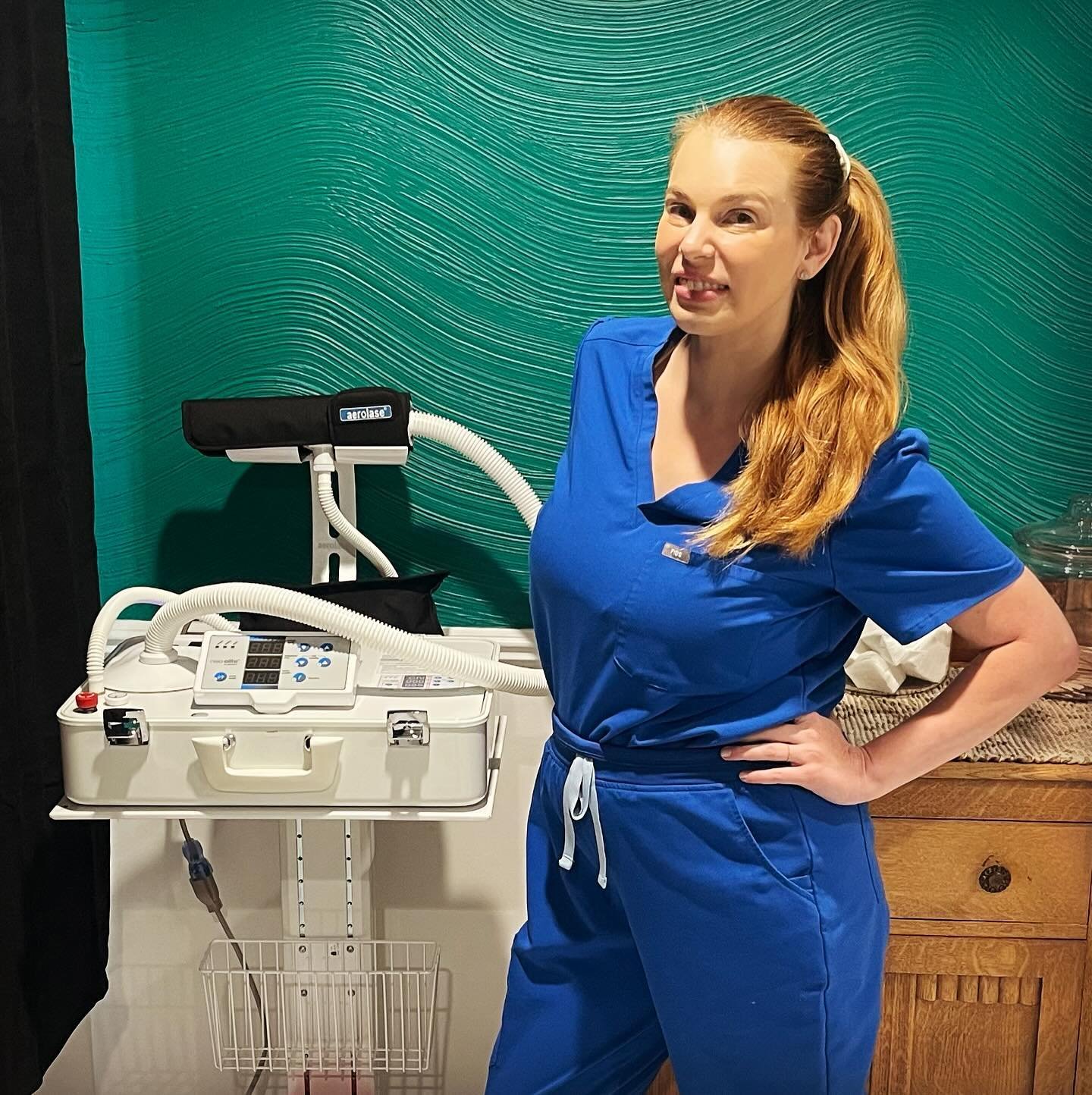 Meet my new baby! The Aerolase Neo Elite 🤱 @aerolase #thetahoeaesthetician