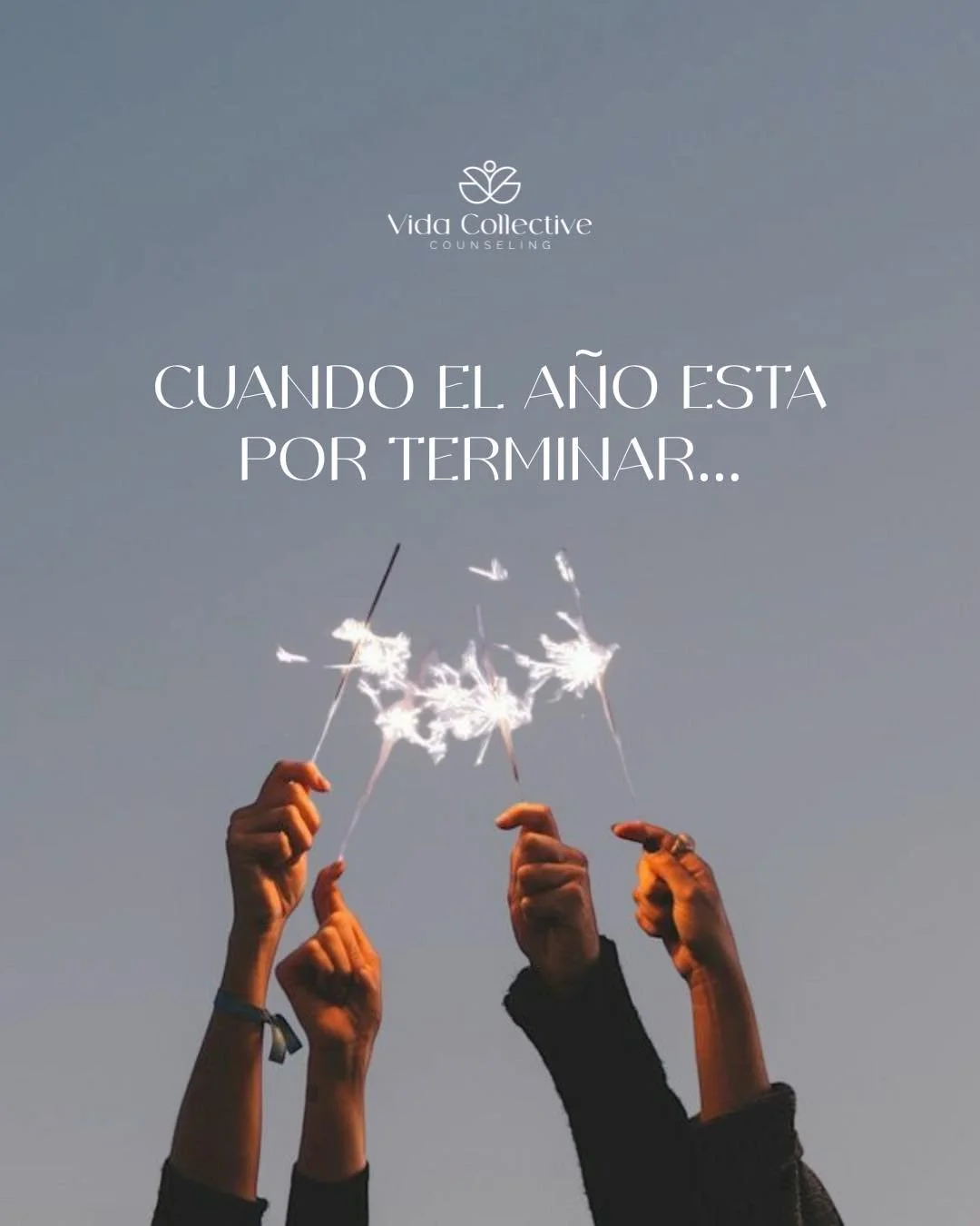 A veces el fin de a&ntilde;o se siente como un mont&oacute;n de emociones juntas. No tienes que tenerlo todo resuelto para cerrar bien. Solo necesitas un espacio seguro para escucharte, ordenar lo que pesa y acompa&ntilde;arte con m&aacute;s suavidad