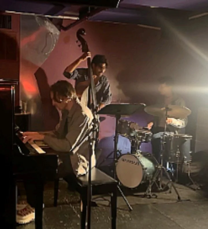 another moment on an original piece of mine with @paulpanditmusic @chase.elodia from last week

more trio tonight at @filthydiamondbk with @stovepipe.ridesagain @the_josh_mathews. two sets at 8pm and 10pm, come sit in. $10 suggested. Supported by @ke