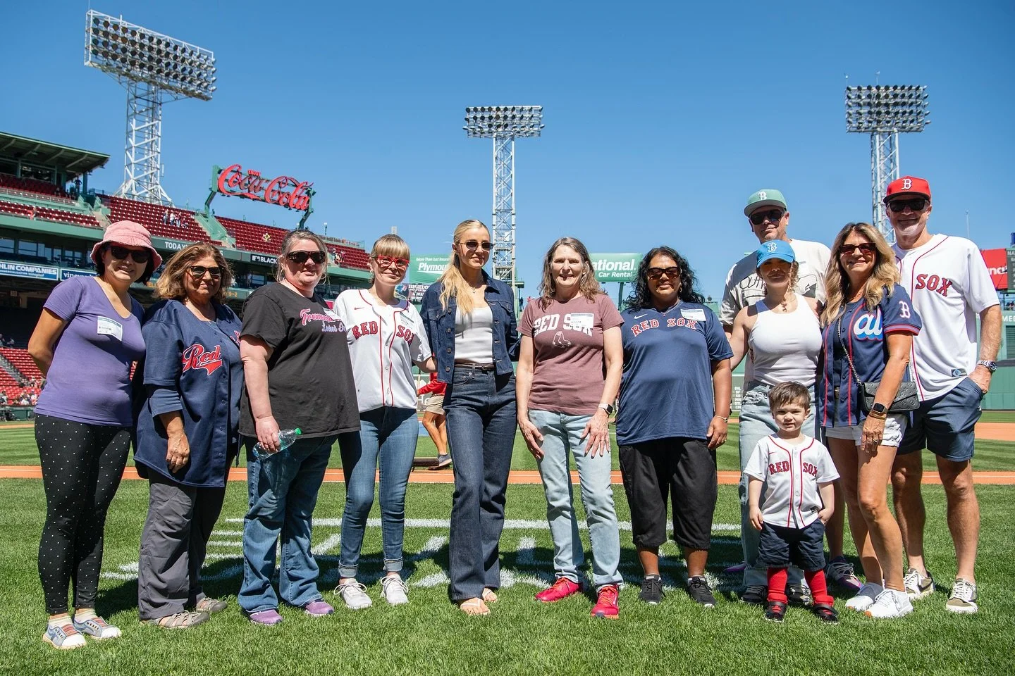 A Moment for Moms - Day at Fenway Recap⚾️🎉

We were honored to host an incredible group of moms for an unforgettable game day experience cheering on #2 and the @redsox as they took on the Pittsburgh Pirates. From sharing laughs while enjoying a game