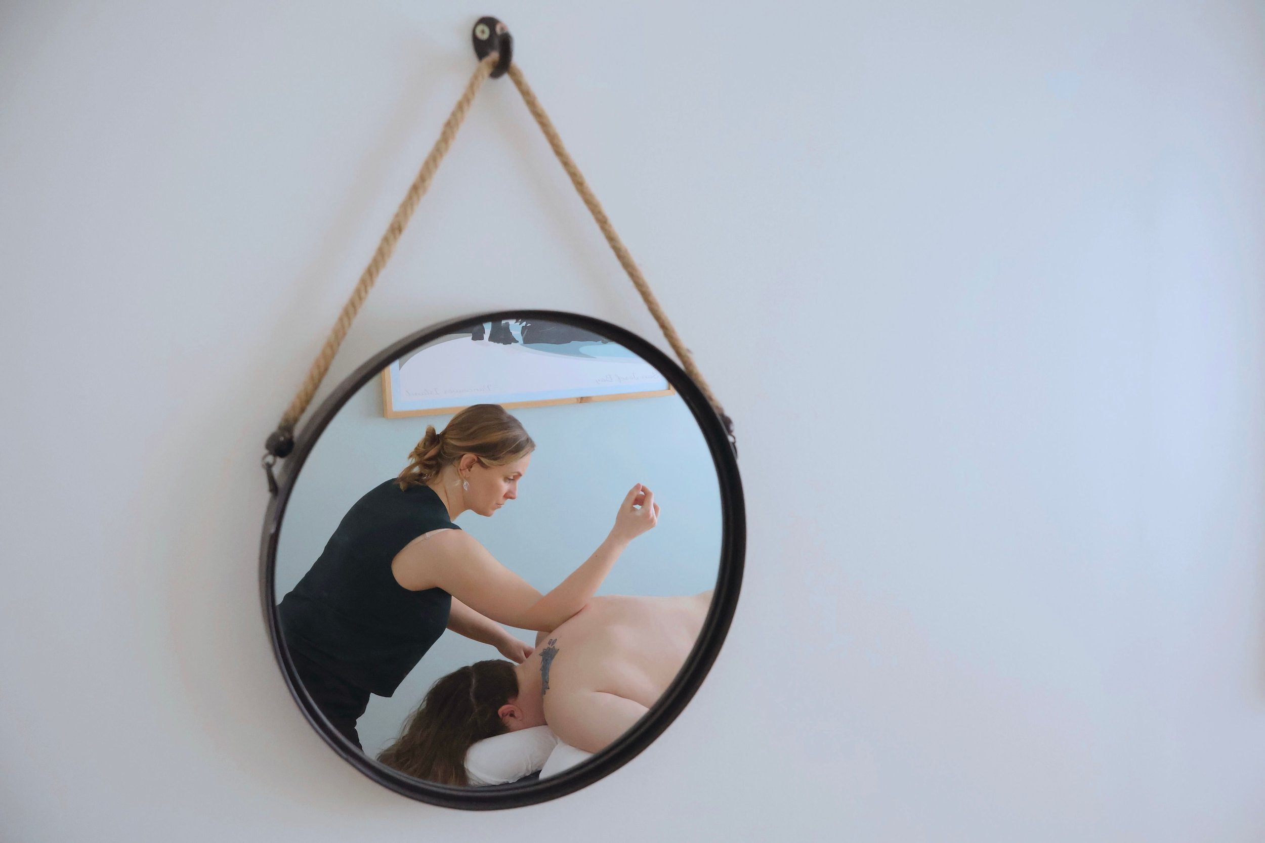 The Connection Between Massage and Mental Health: Relaxation, Anxiety Relief, and Emotional Healing