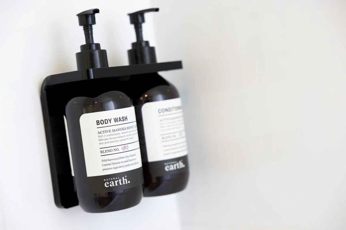 Airport Gateway Motel - Room 704-3.jpg