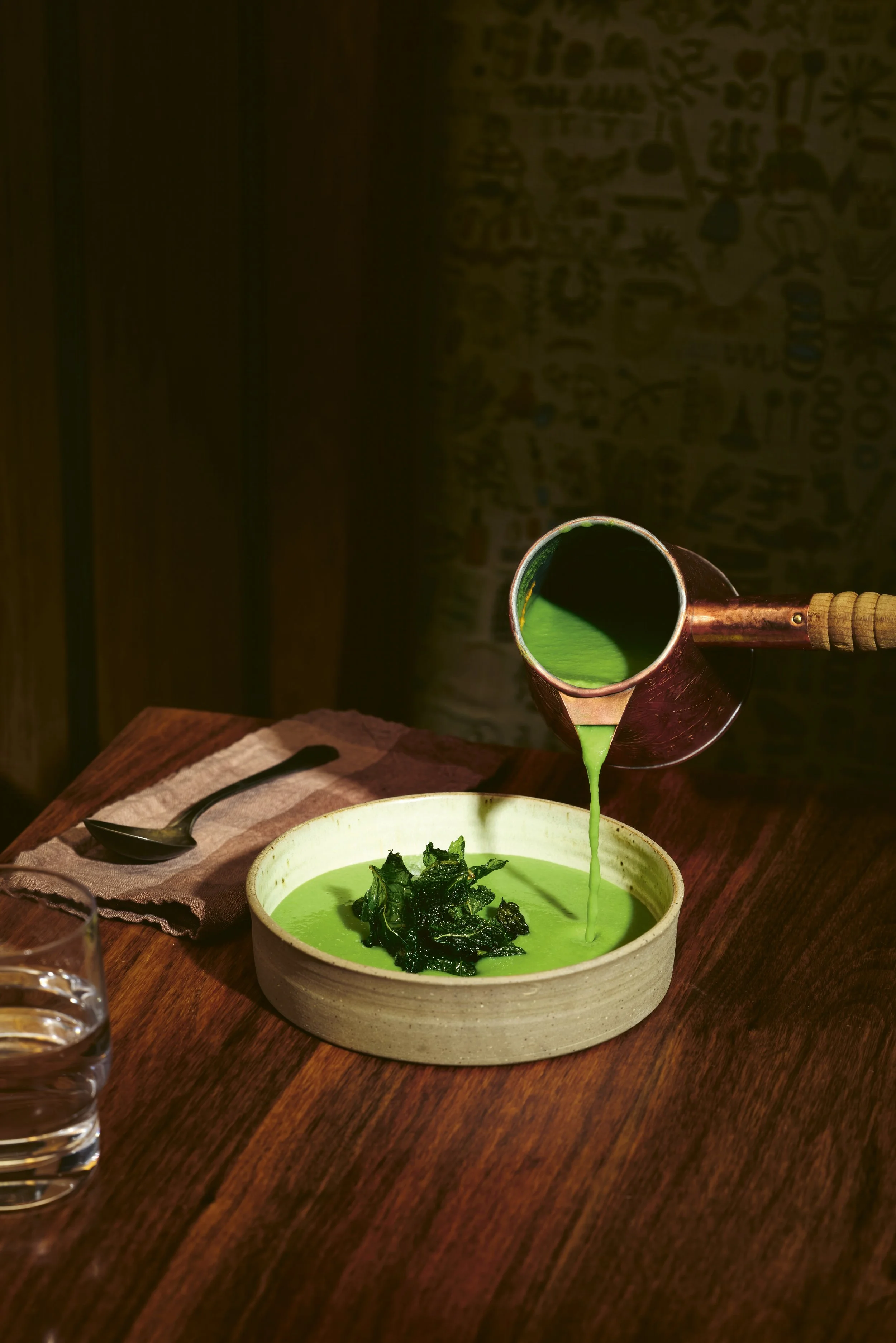 VIJS_2025_1319_CHILLED-PEA-SOUP-WITH-FRIED-MINT_02_.jpg